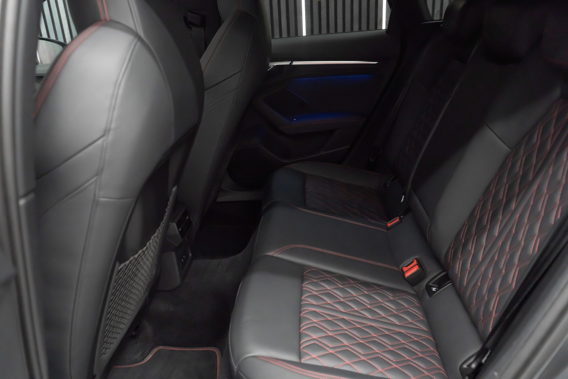 AUDI S3 Sportback 2.0 TFSI QUATTRO S-TRONIC / SEHR SCHÖNE OPTIK-image-29