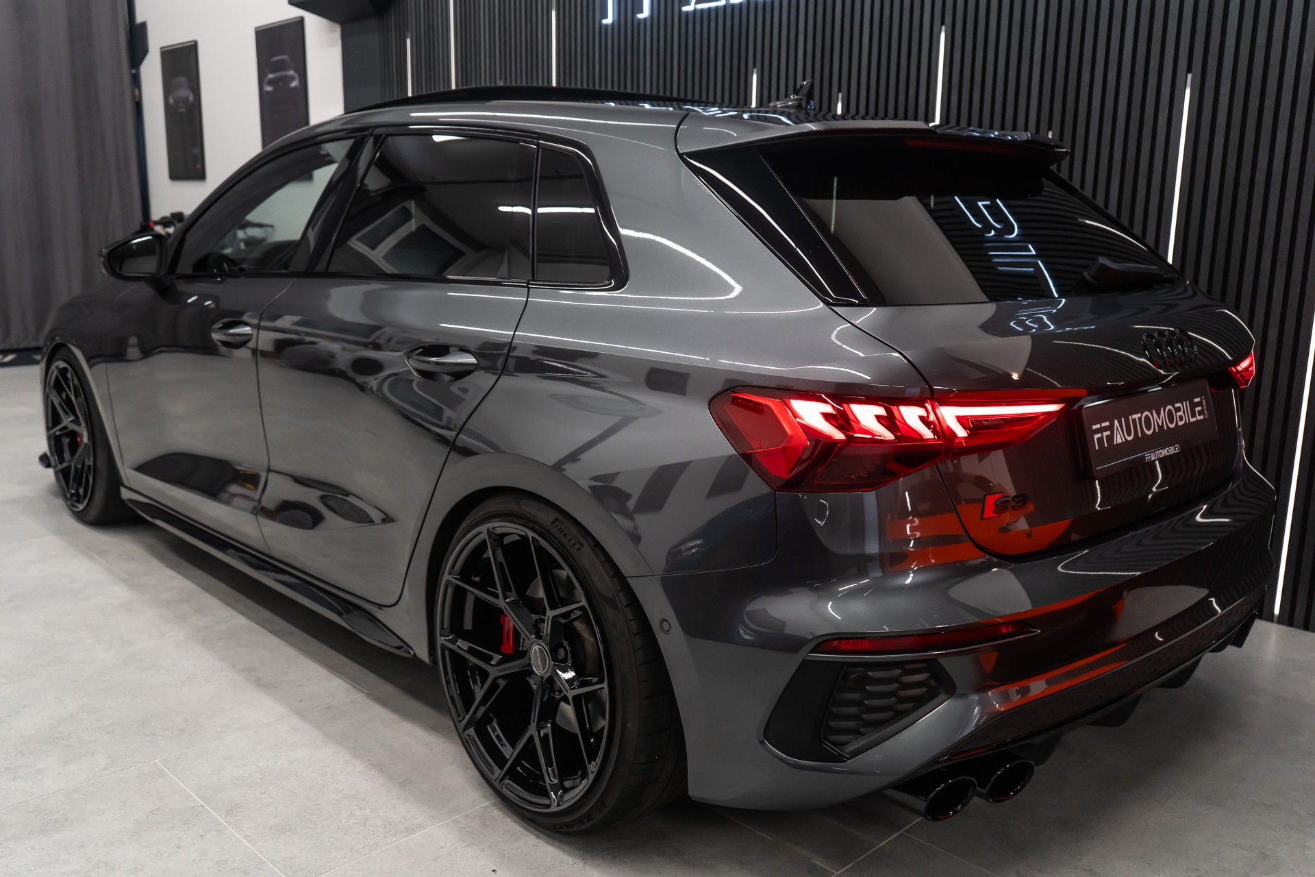 AUDI S3 Sportback 2.0 TFSI QUATTRO S-TRONIC / SEHR SCHÖNE OPTIK-image-11