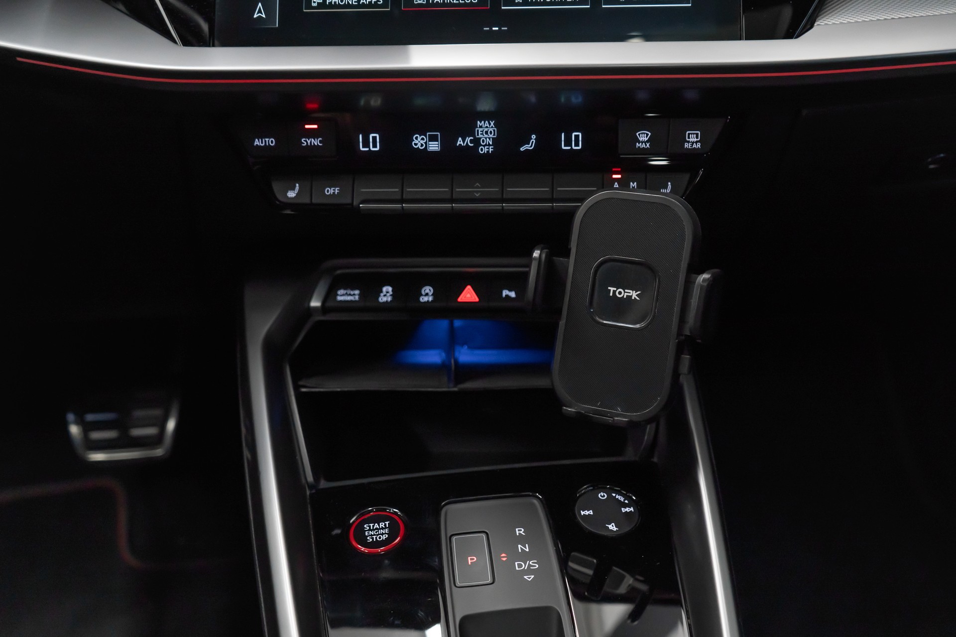 AUDI S3 Sportback 2.0 TFSI QUATTRO S-TRONIC / SEHR SCHÖNE OPTIK-image-24