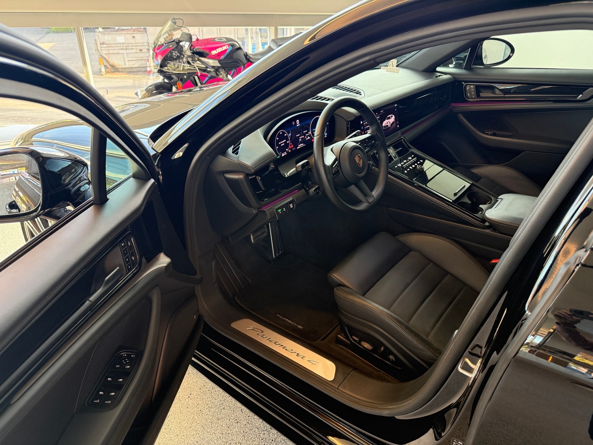 PORSCHE Panamera 4 PDK-image-6