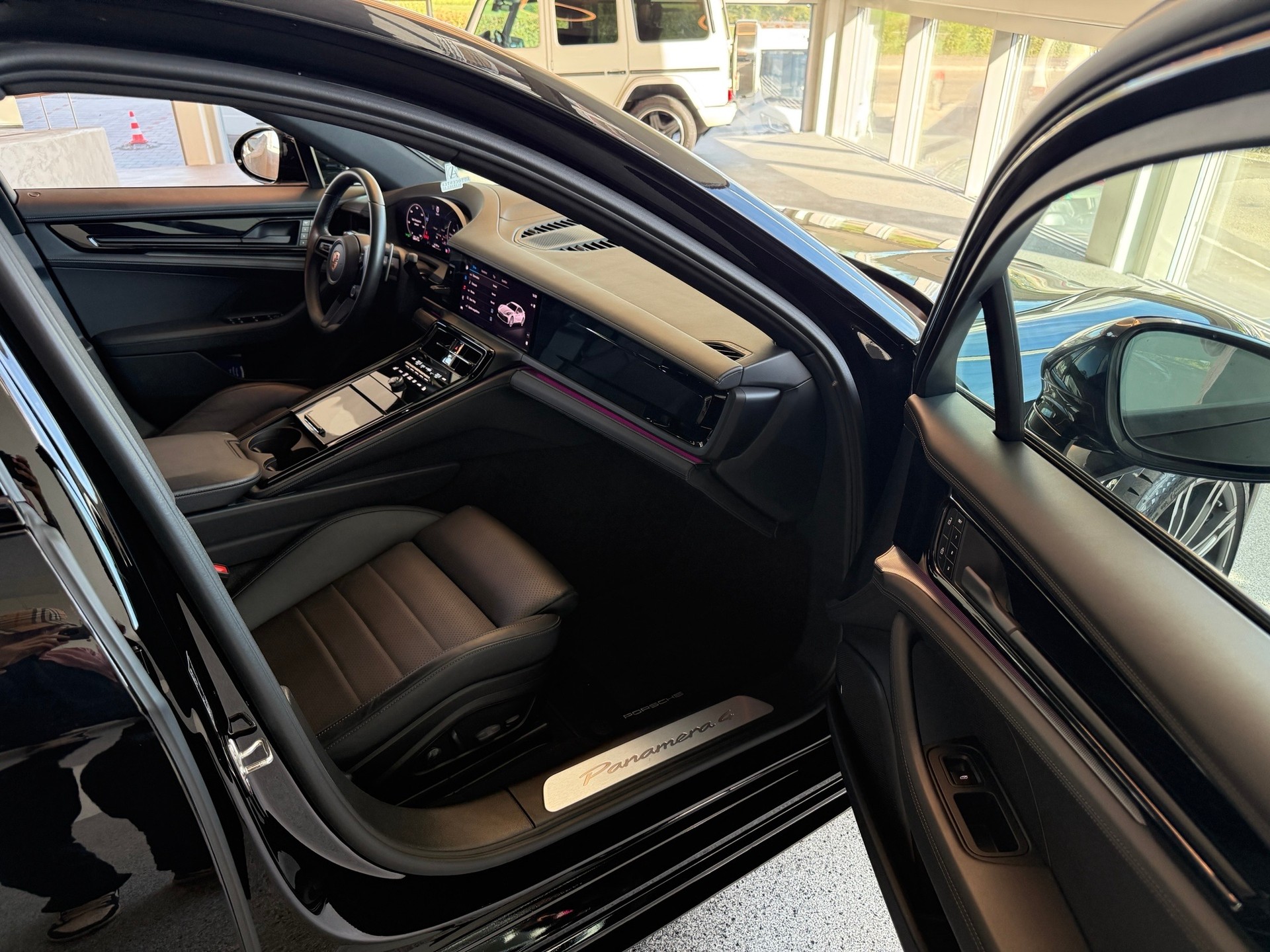 PORSCHE Panamera 4 PDK-image-10