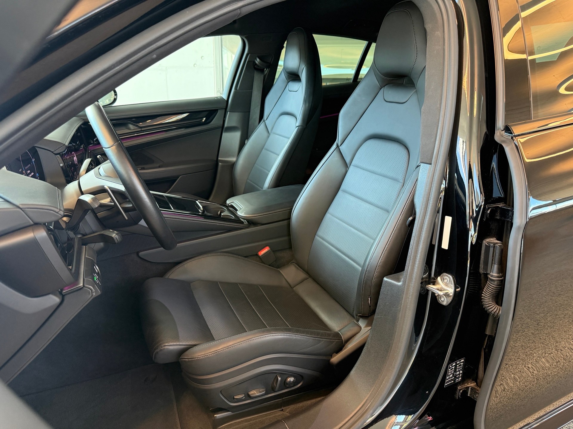 PORSCHE Panamera 4 PDK-image-7