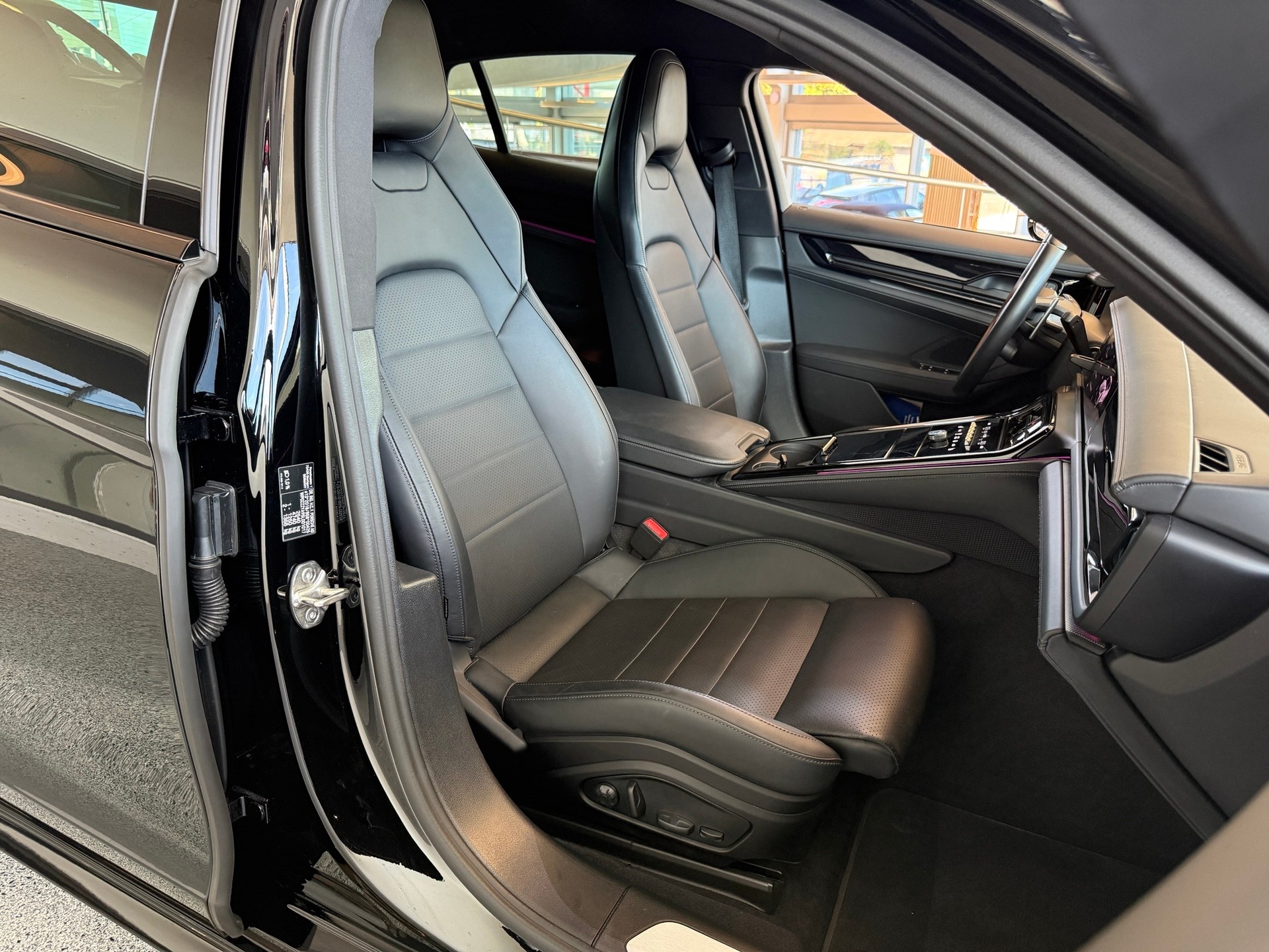 PORSCHE Panamera 4 PDK-image-11