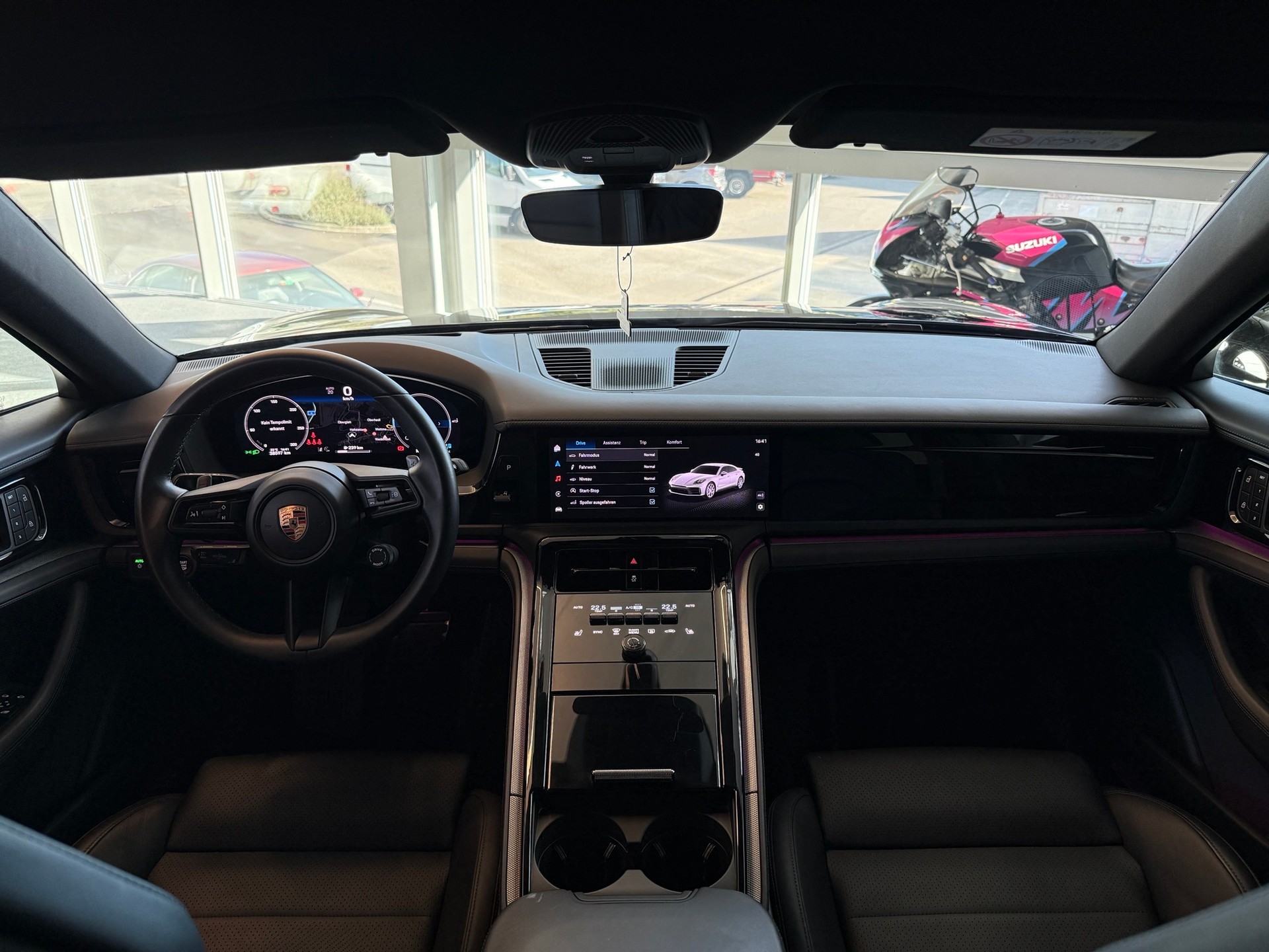 PORSCHE Panamera 4 PDK-image-15