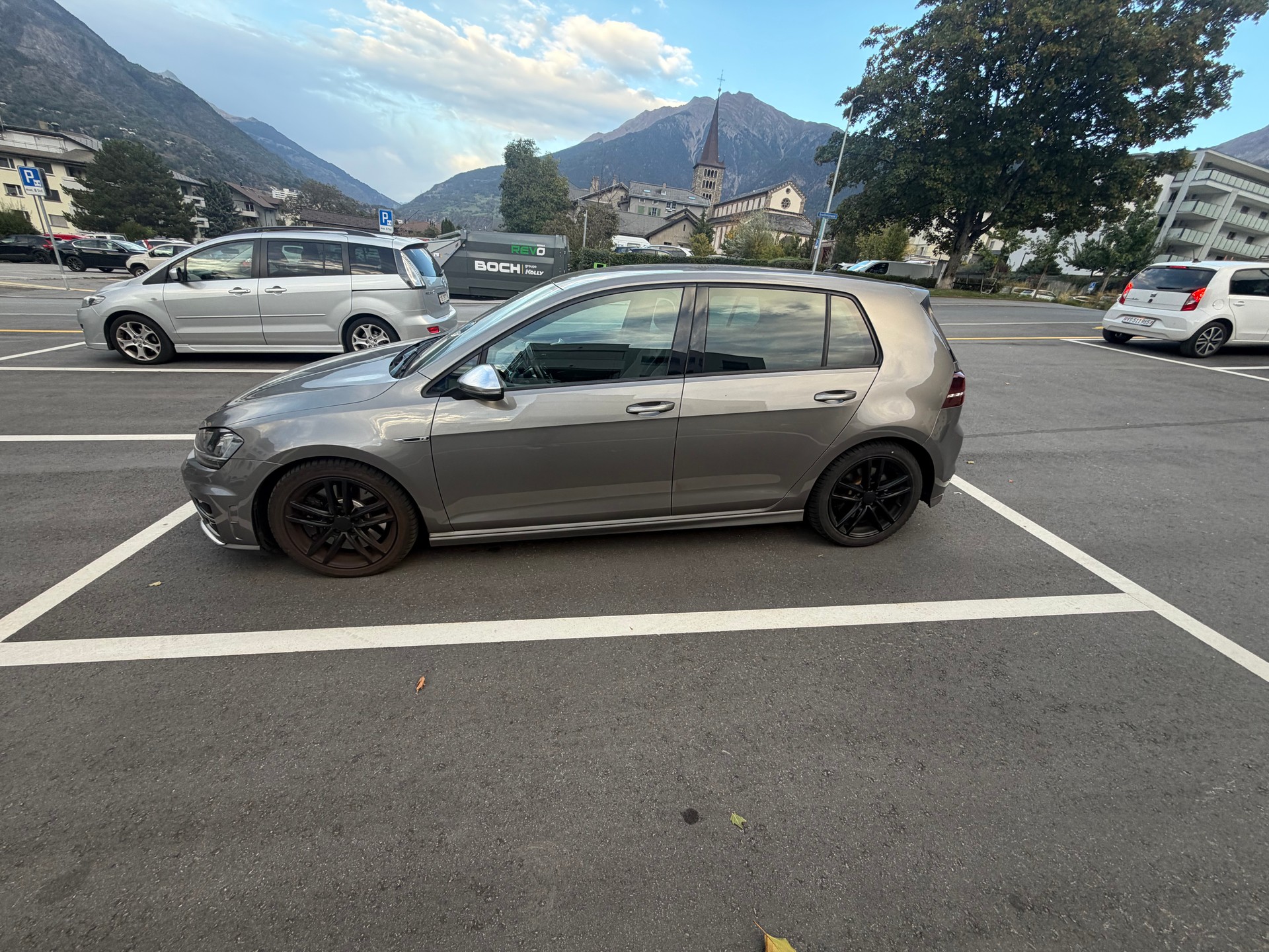 VW 2.0 TSI R DSG 4motion-image-1