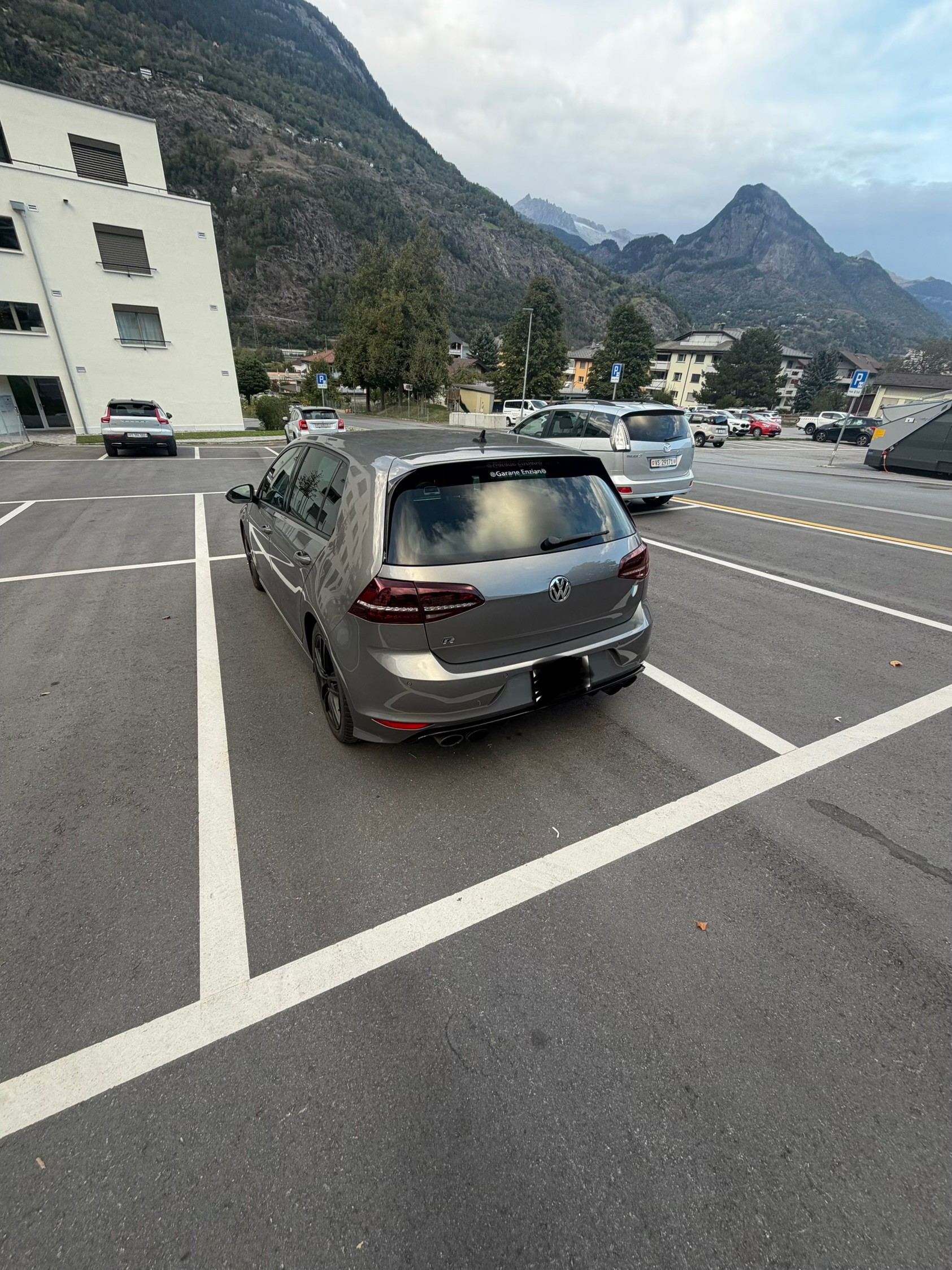 VW 2.0 TSI R DSG 4motion-image-2