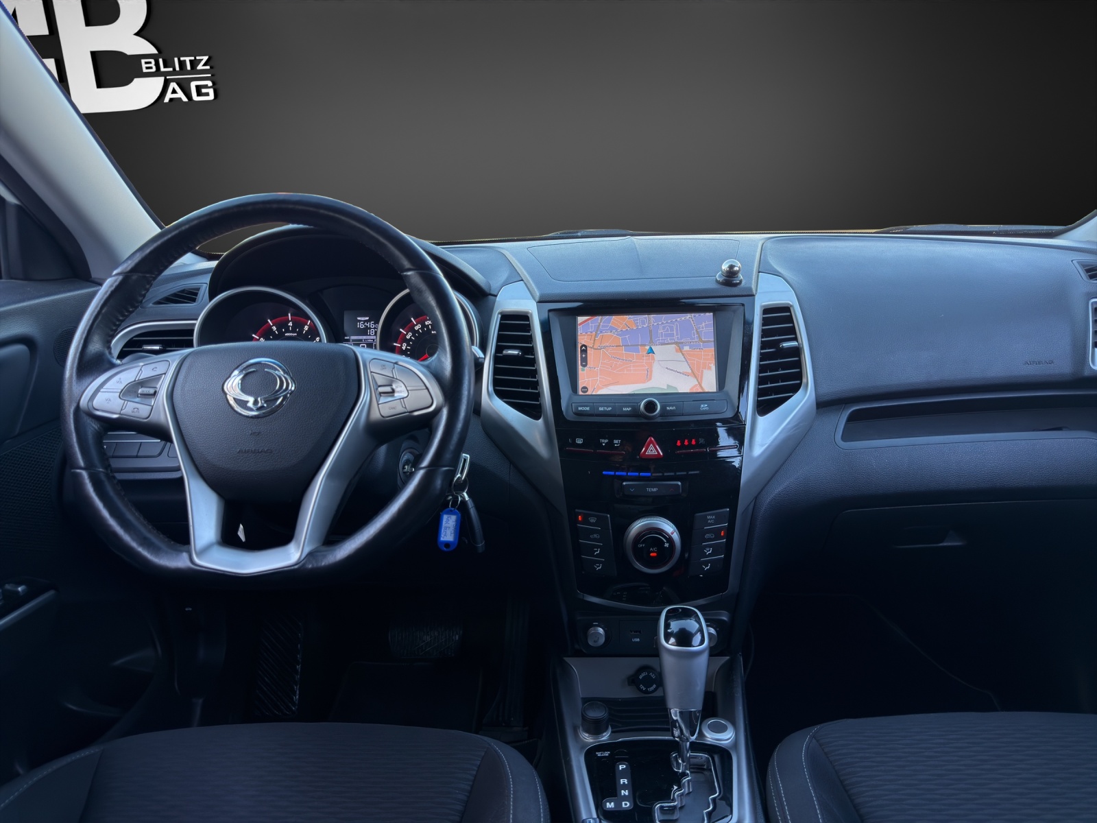 KGM-SsangYong Tivoli 1.6 e-XGi Quartz 4WD Automatic-image-10