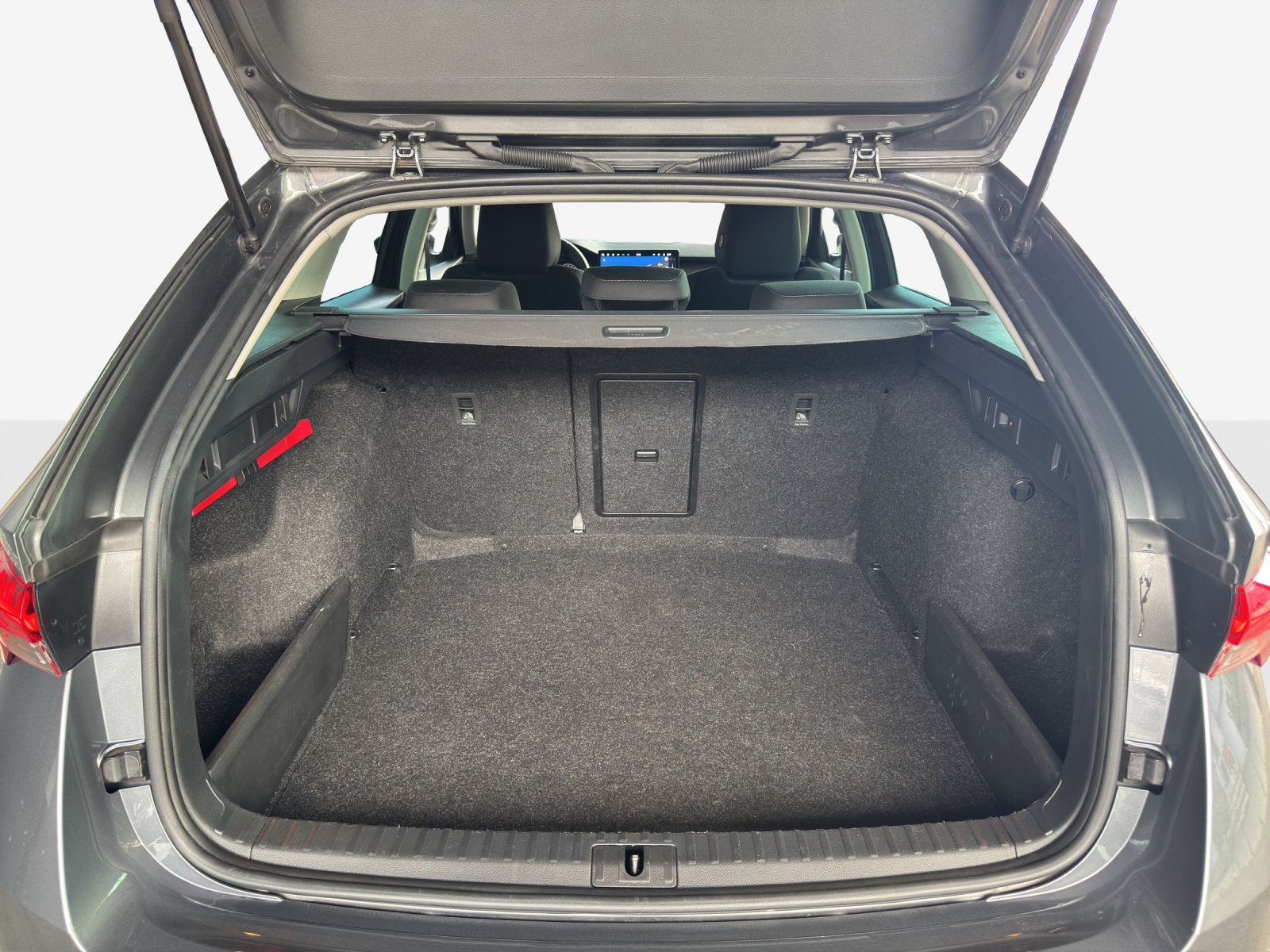 SKODA Octavia Combi 1.5 TSI mHEV DSG Dynamic-image-12