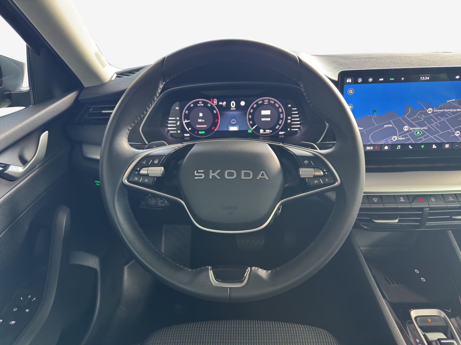 SKODA Octavia Combi 1.5 TSI mHEV DSG Dynamic-image-9
