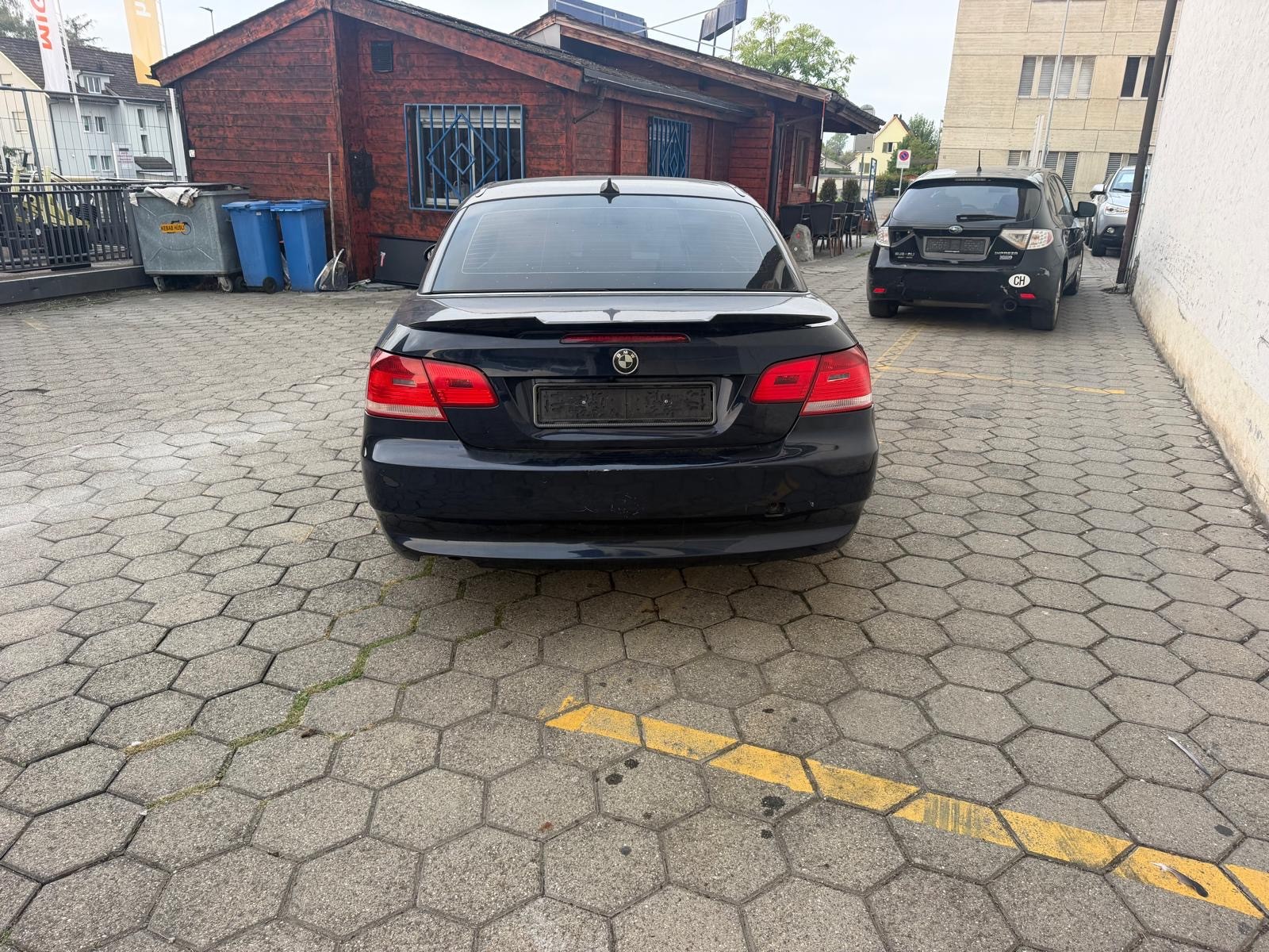BMW 320i Cabriolet Steptronic-image-3