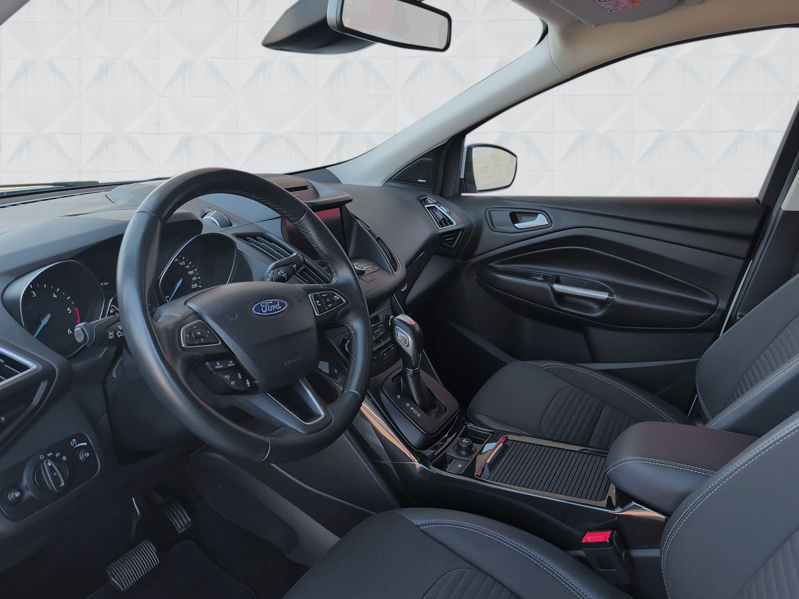 FORD Kuga 2.0 TDCi Titanium 4WD PowerShift-image-8