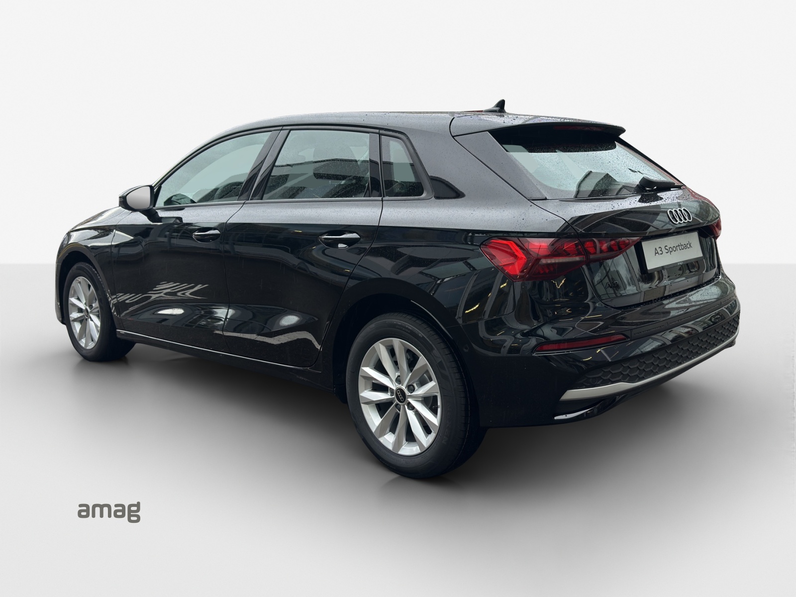 AUDI A3 Sportback TFSI 85 kW Ambition S-tronic-showroom-element-2