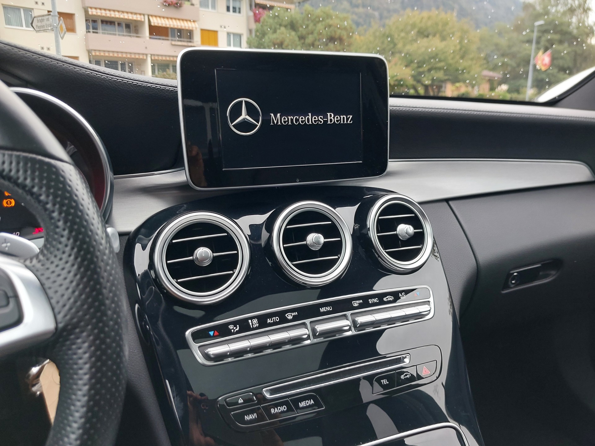 MERCEDES-BENZ C 250 AMG Line 7G-Tronic-image-10