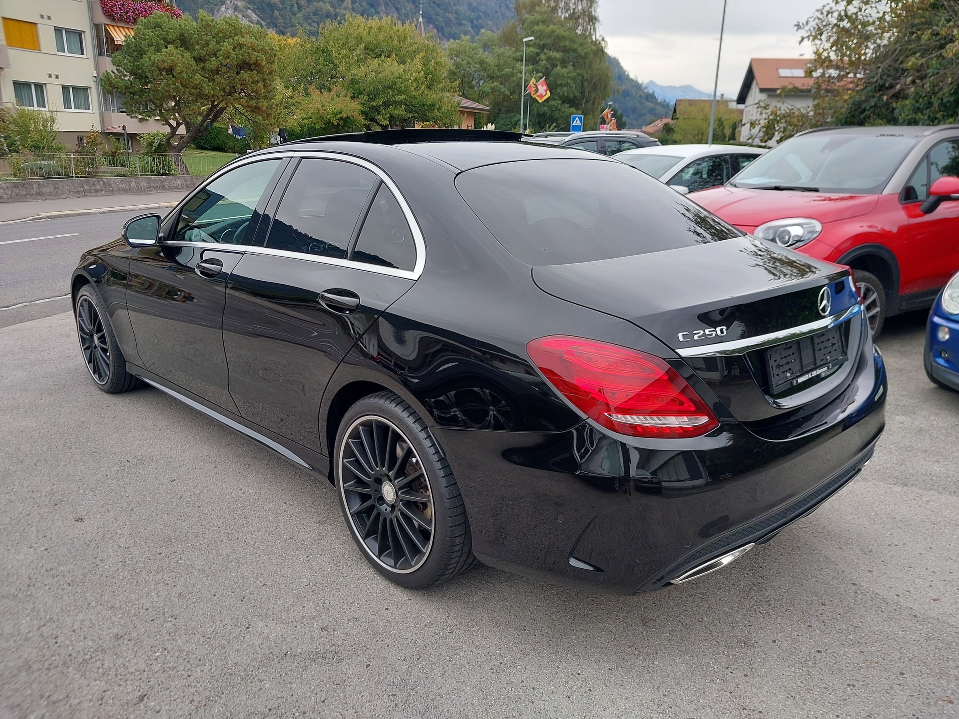 MERCEDES-BENZ C 250 AMG Line 7G-Tronic-image-3
