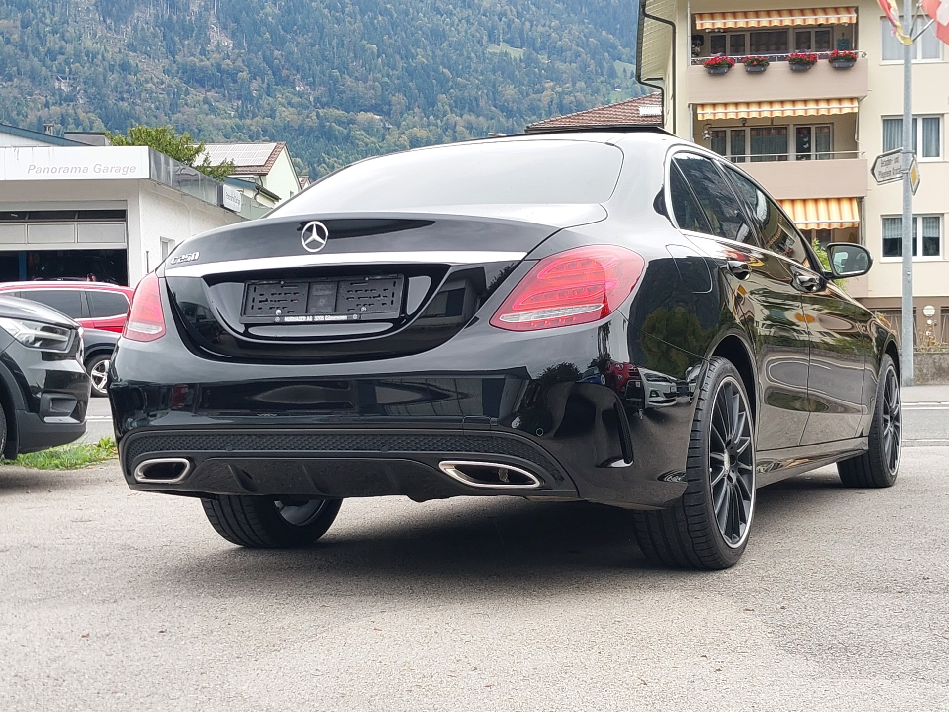 MERCEDES-BENZ C 250 AMG Line 7G-Tronic-image-2