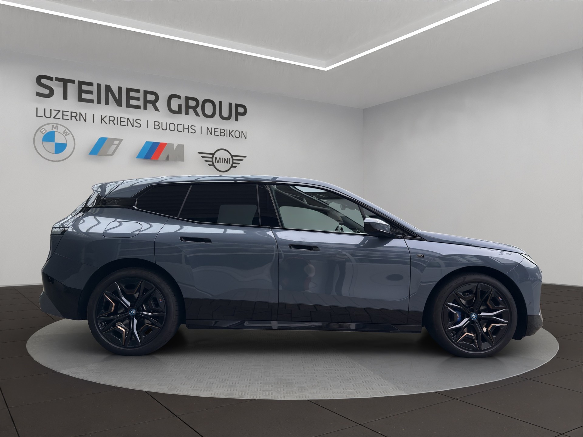 BMW iX M60-image-3