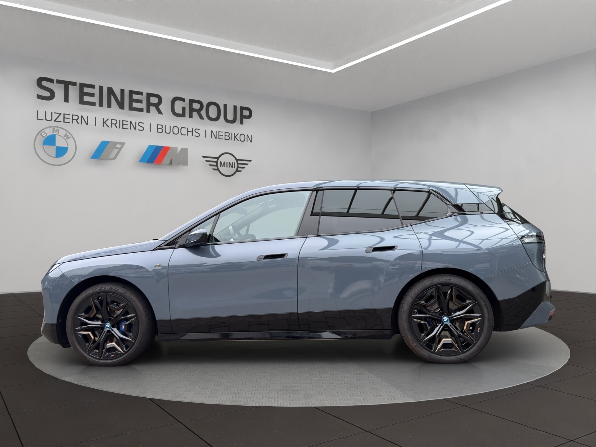 BMW iX M60-image-7