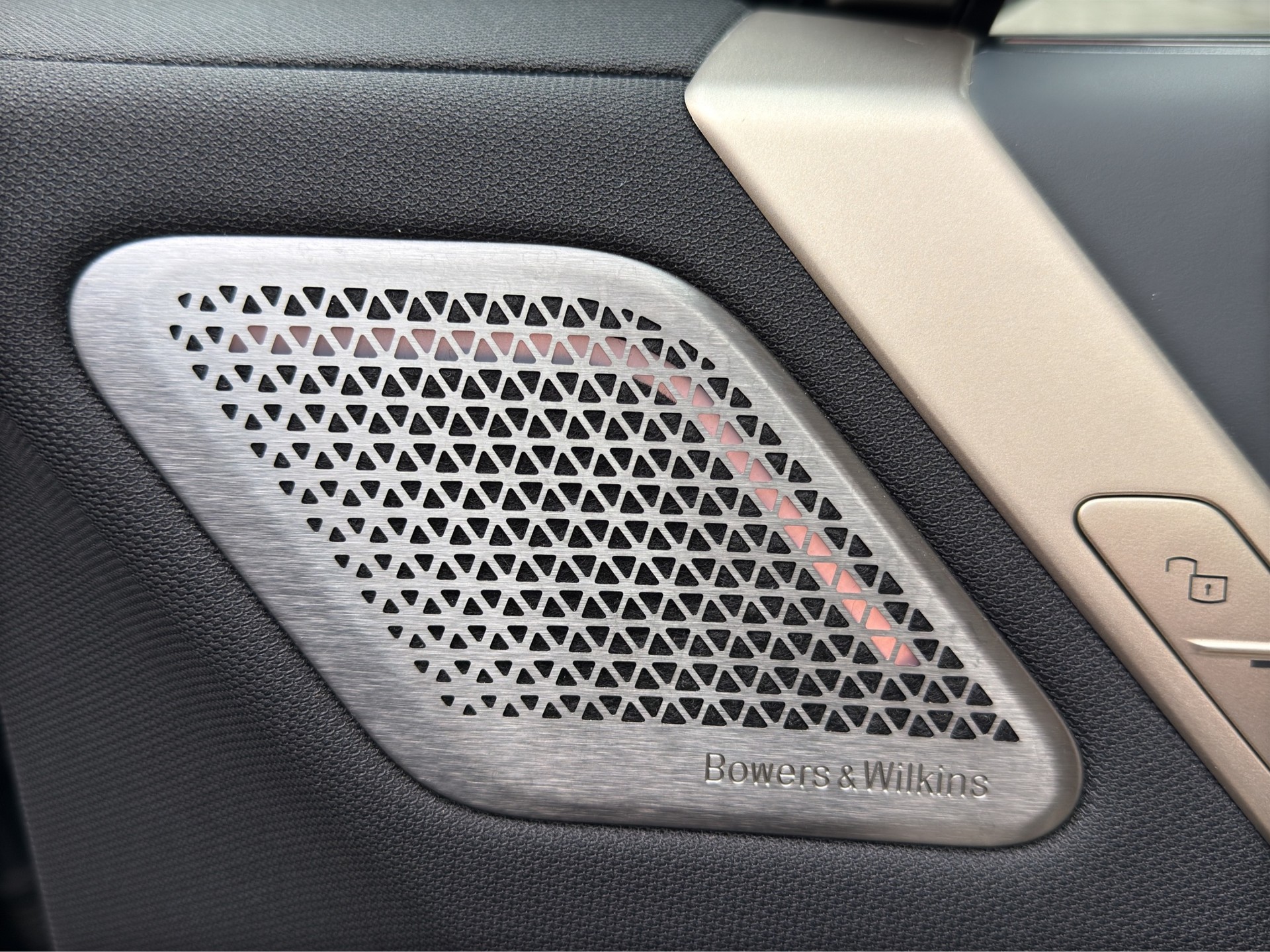 BMW iX M60-image-22