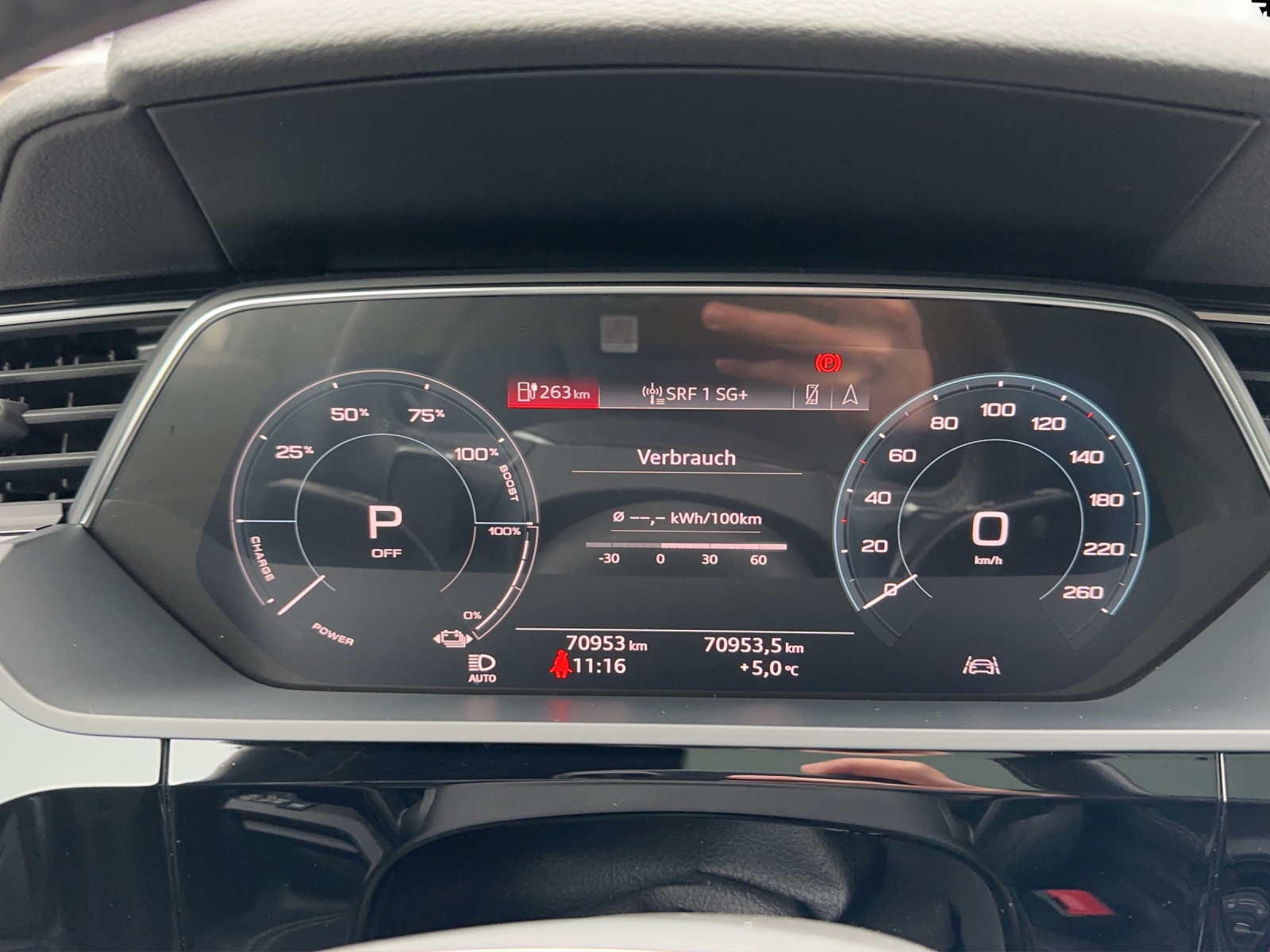 AUDI e-tron 55 Advanced quattro-image-12