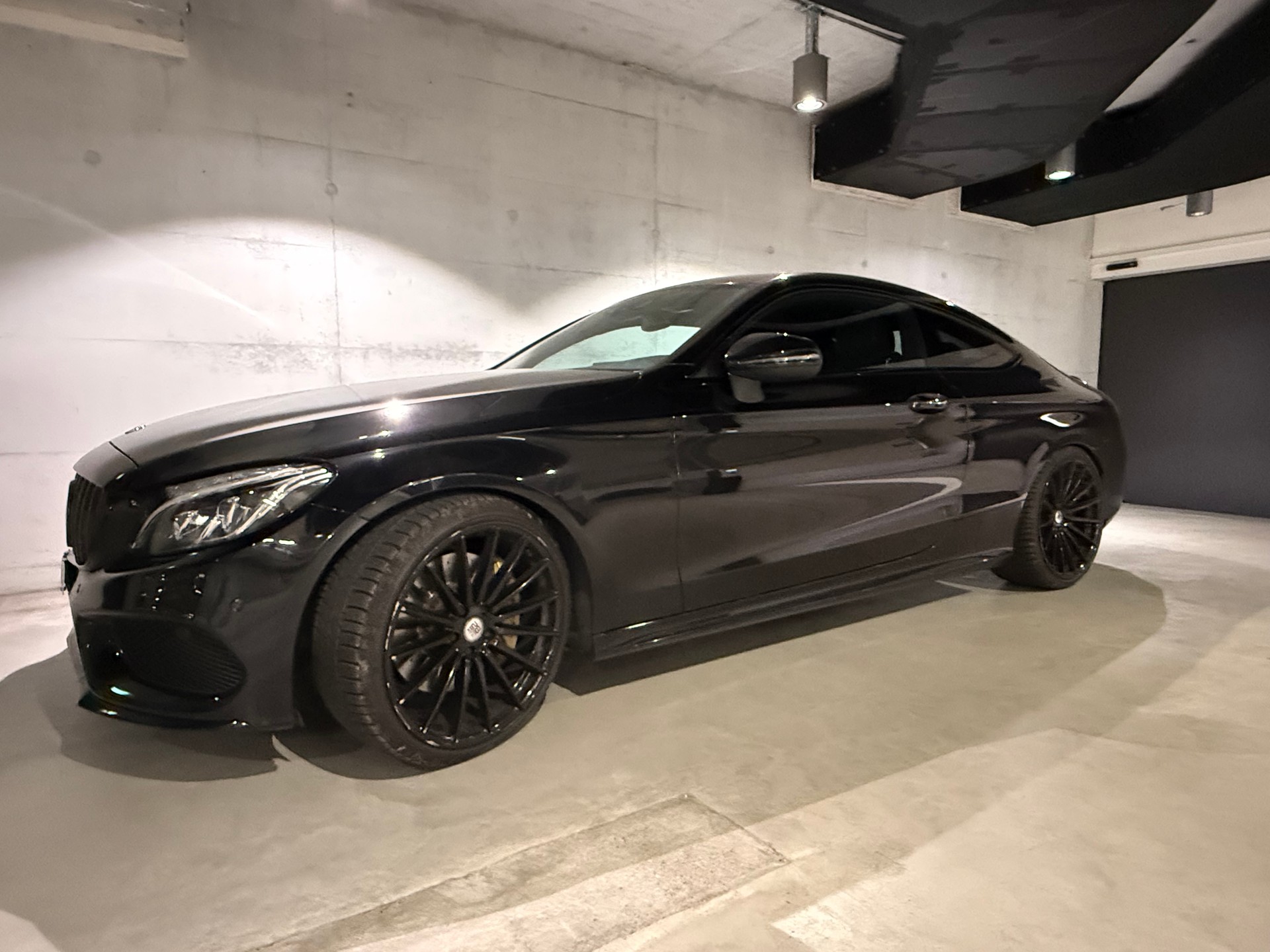 MERCEDES-BENZ C 43 AMG 4matic-image-0