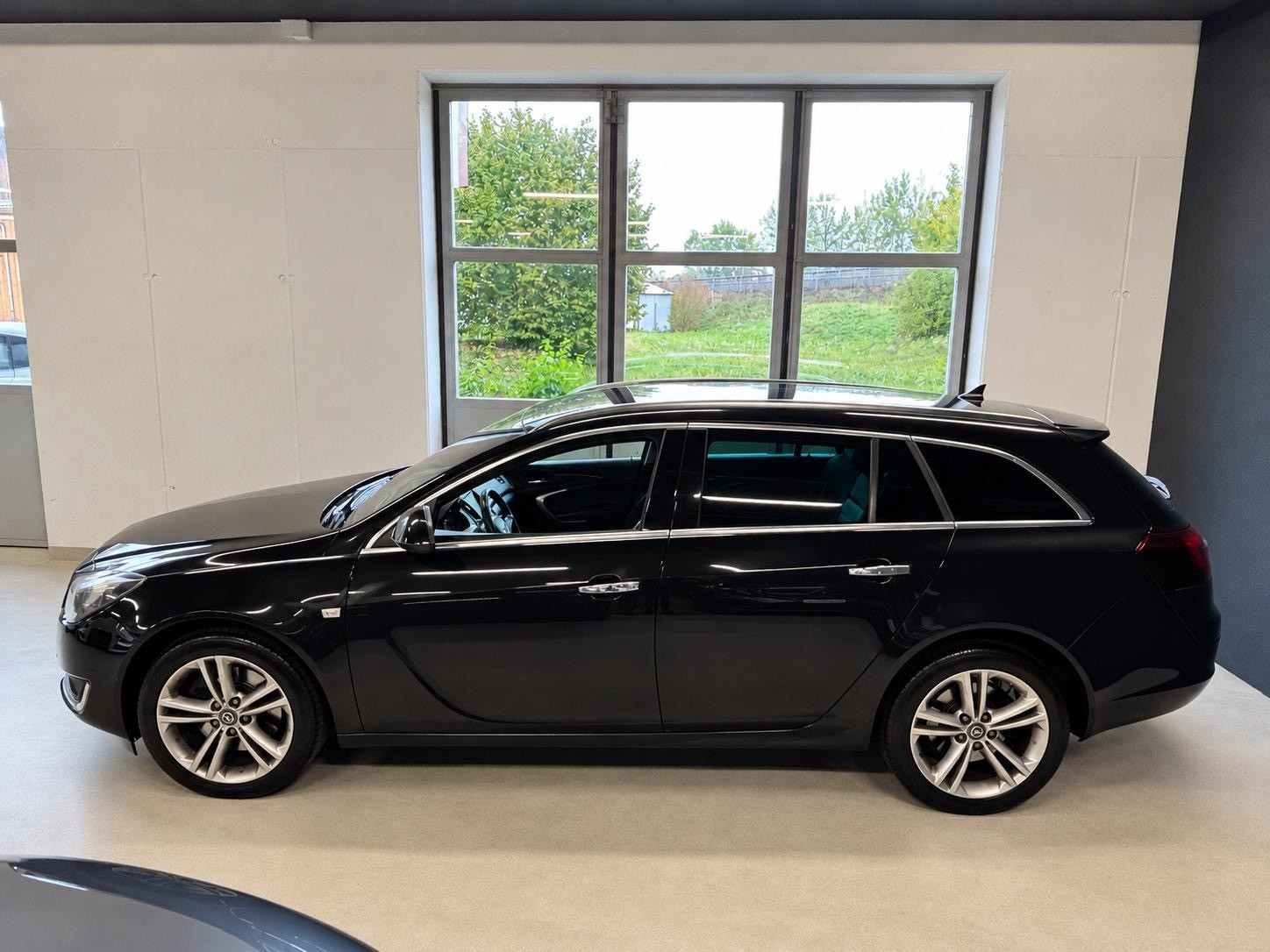 OPEL Insignia ST 2.0 Turbo Sport 4WD Aut.-image-5