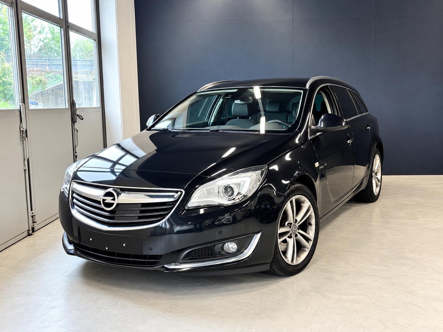 OPEL Insignia ST 2.0 Turbo Sport 4WD Aut.-image-1