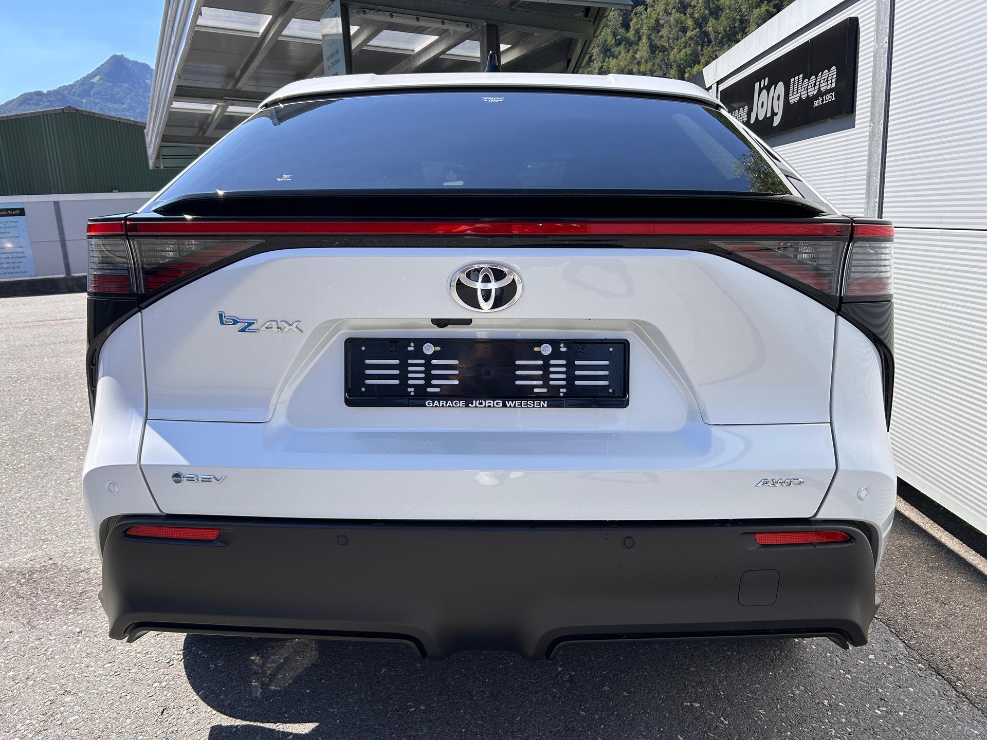 TOYOTA bZ4X Style AWD-image-3