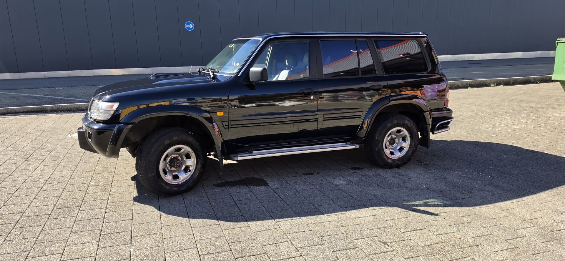 NISSAN Patrol 3.0 Di Luxury Wagon-image-2