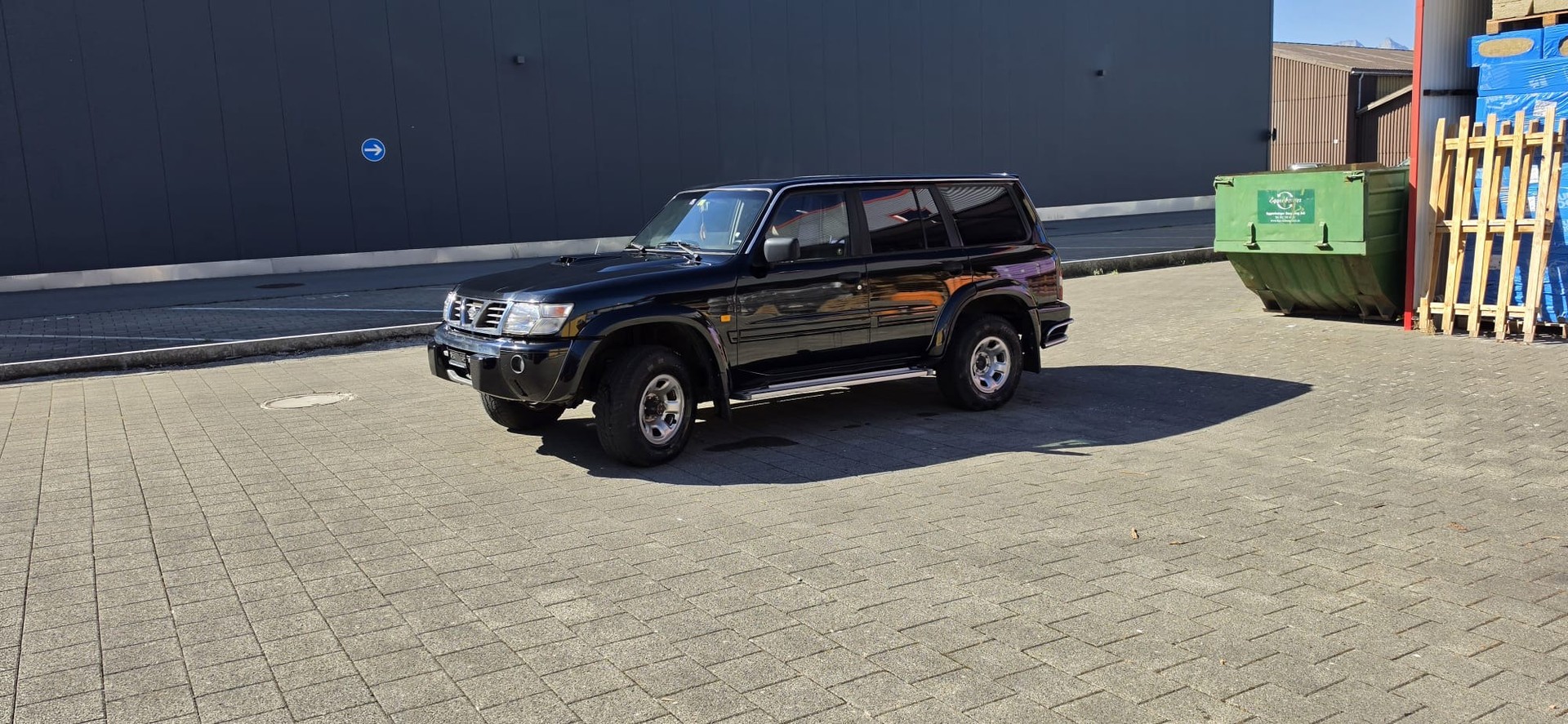 NISSAN Patrol 3.0 Di Luxury Wagon-image-1
