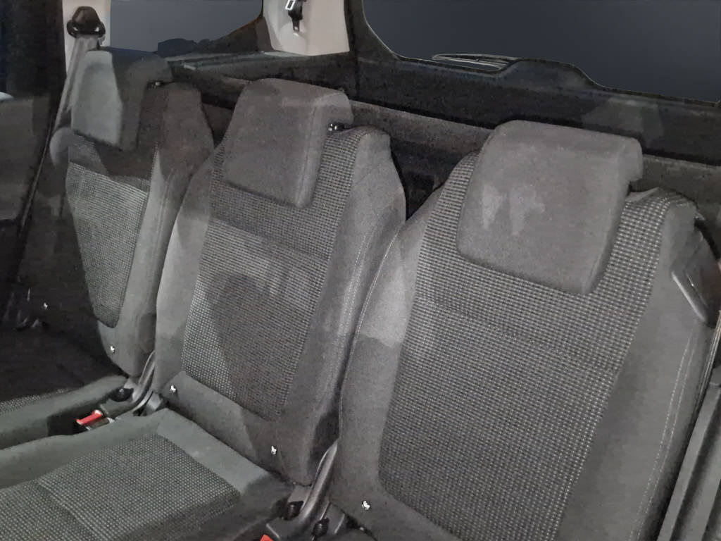 PEUGEOT 5008 1.6 THP 165 Allure 7 Sitze-image-9