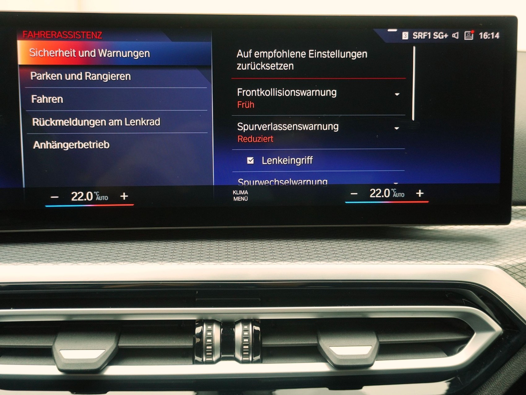 BMW 3er 320d xDrive Touring M Sport-image-26