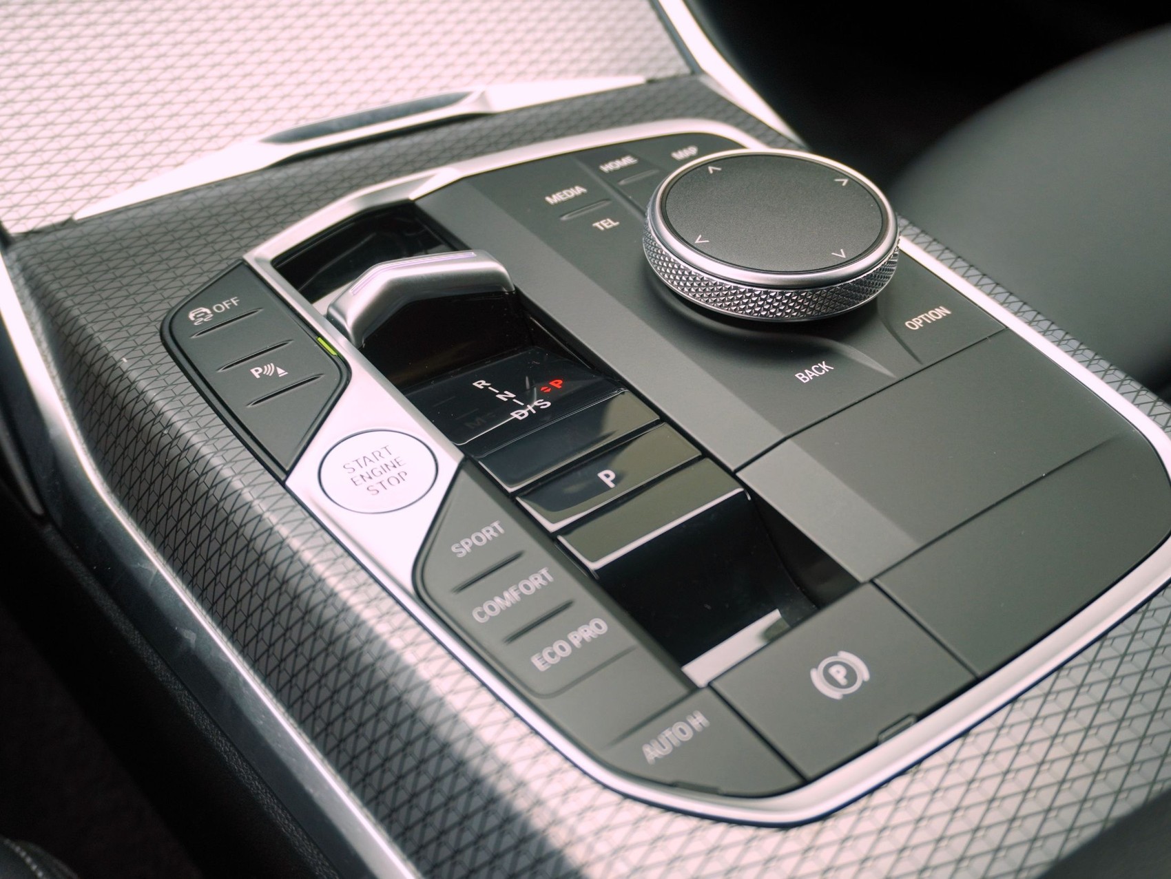 BMW 3er 320d xDrive Touring M Sport-image-18