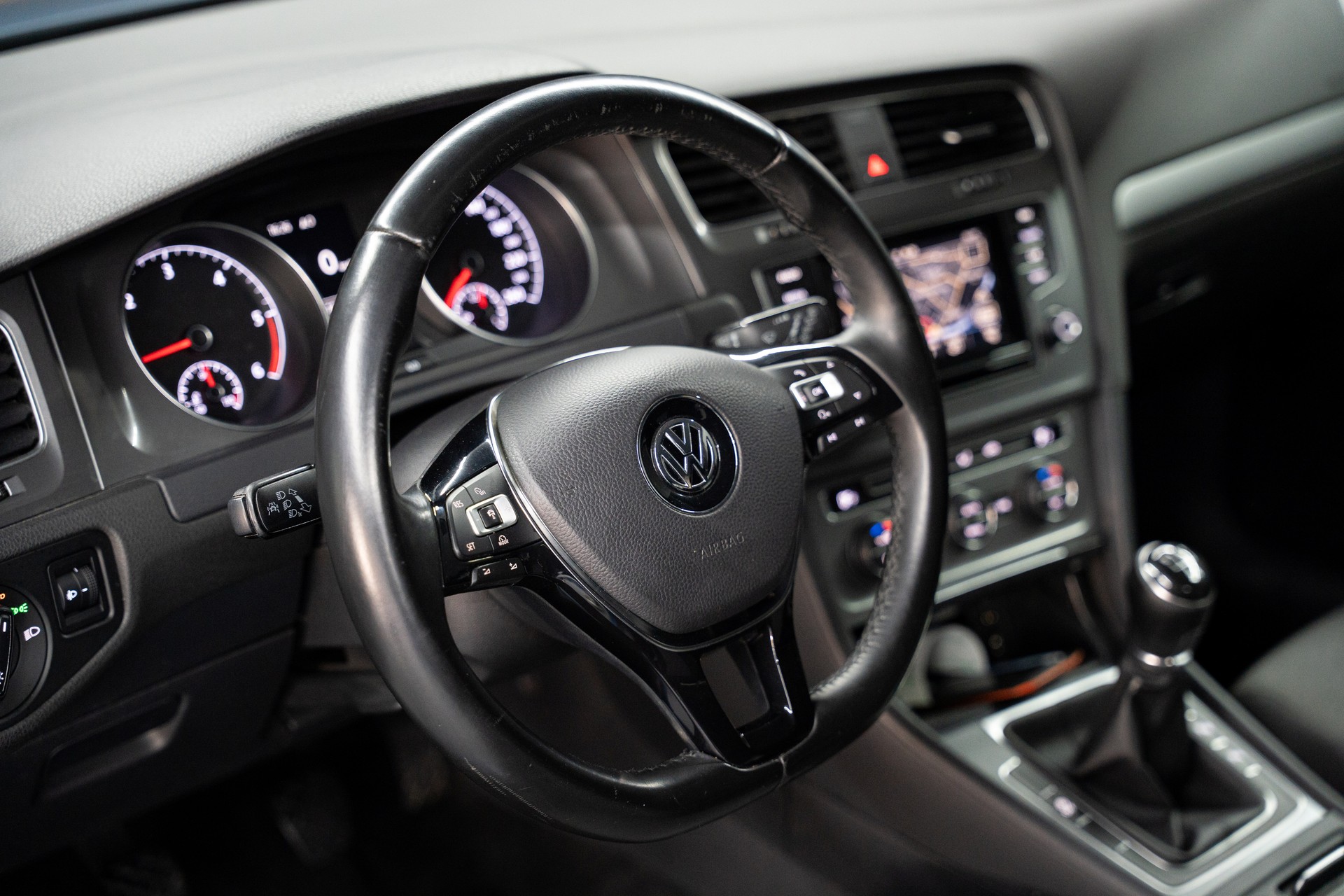 VW Golf 1.6 TDI Trendline-image-9
