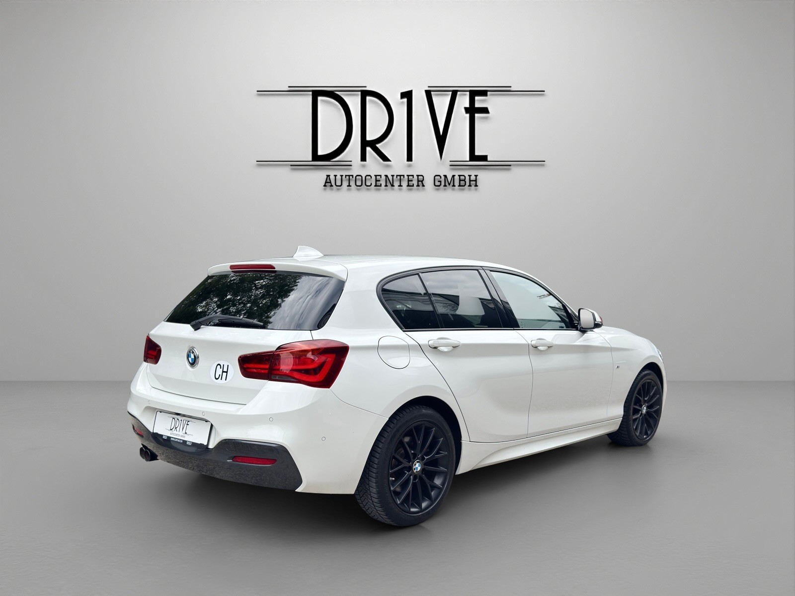 BMW 120d xDrive Edition M Sport Steptronic *M-Paket*Rückfahrkamera*Harman/Kardon*Sitzheizung uvm.*-image-4
