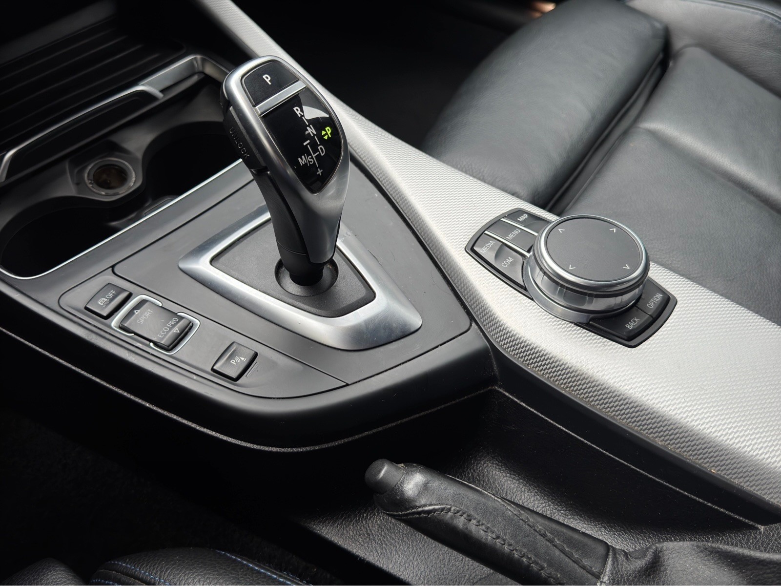 BMW 120d xDrive Edition M Sport Steptronic *M-Paket*Rückfahrkamera*Harman/Kardon*Sitzheizung uvm.*-image-17