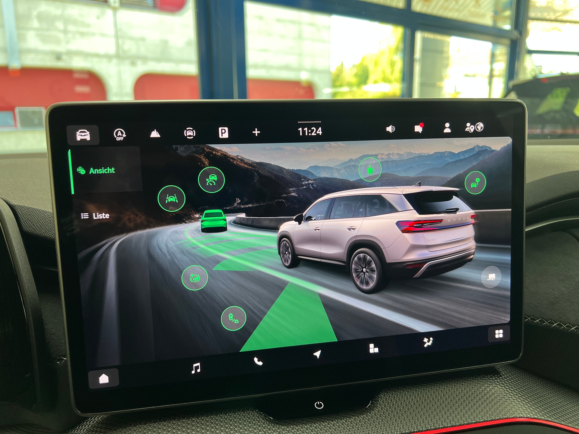 SKODA Kodiaq 2.0 TDI Sportline 4x4 / 7 PLATZ / 5 Jahre Garantie-image-19