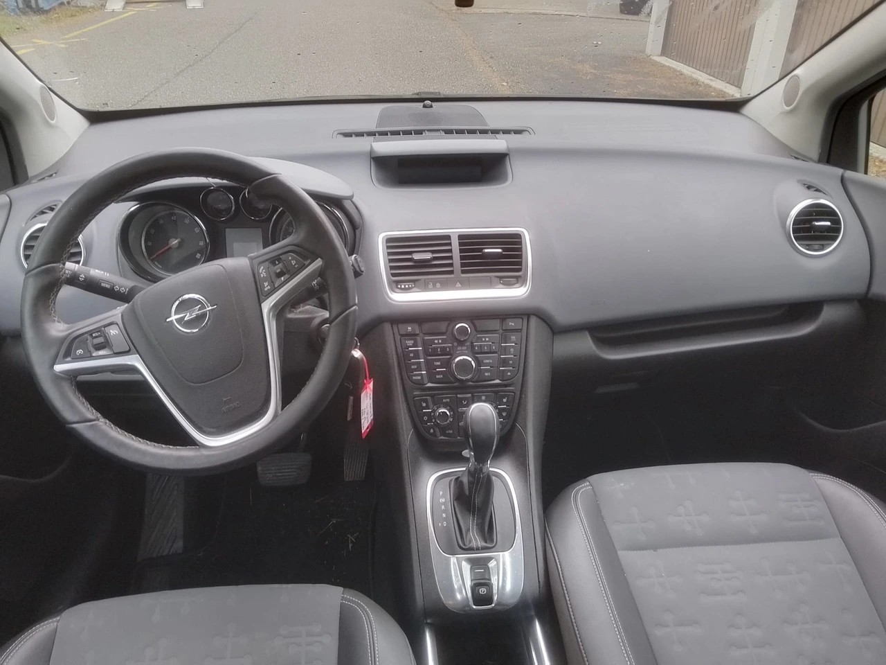 OPEL Meriva 1.4 Turbo Active Edition Automatic-image-10