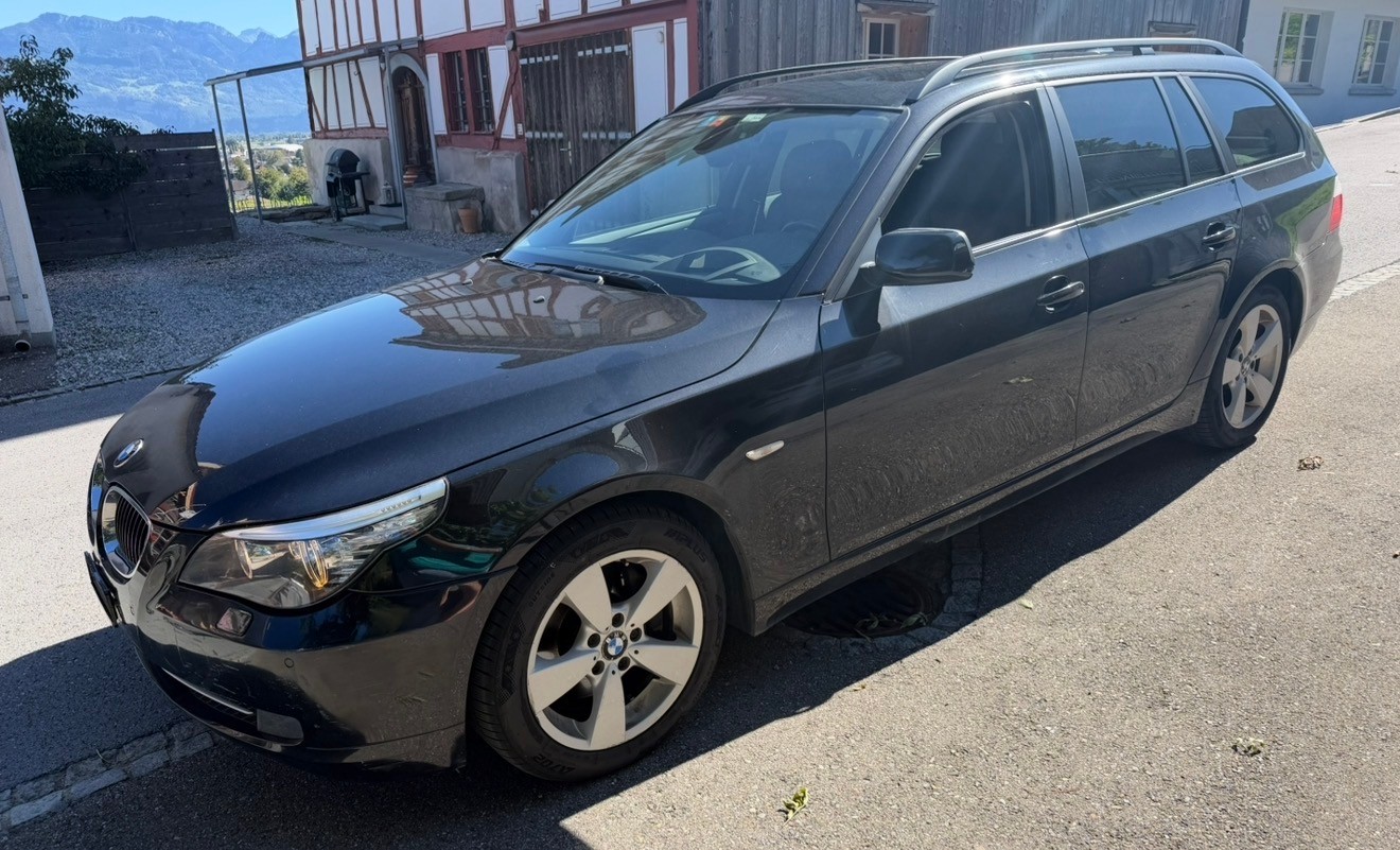 BMW 530xd Touring Steptronic-image-1