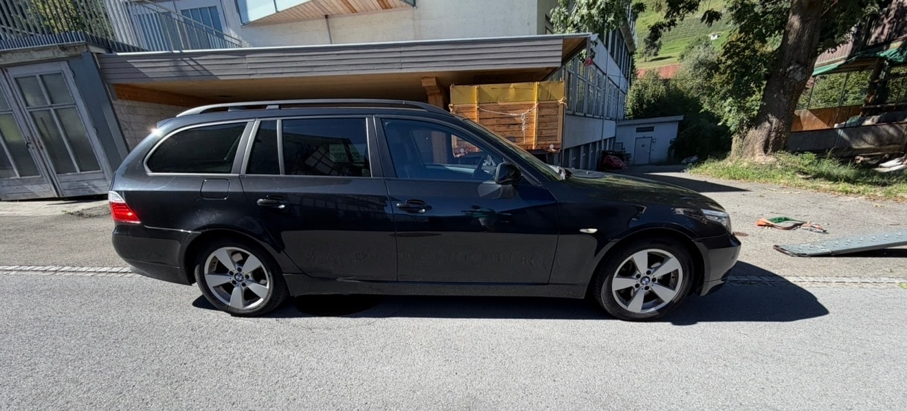 BMW 530xd Touring Steptronic-image-2