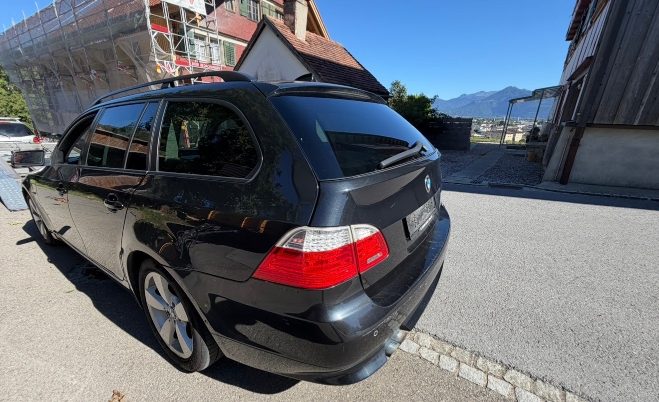 BMW 530xd Touring Steptronic-image-4