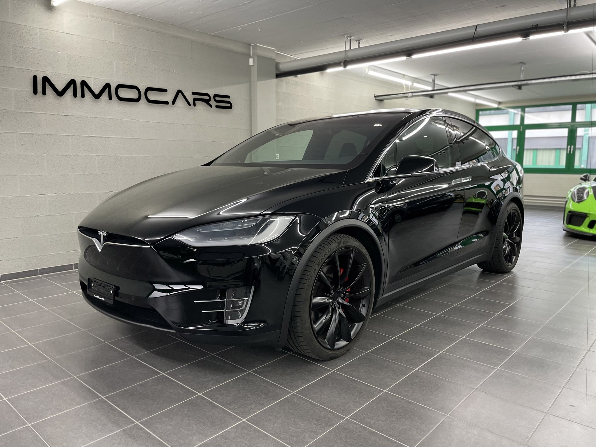 TESLA Model X Performance-image-0