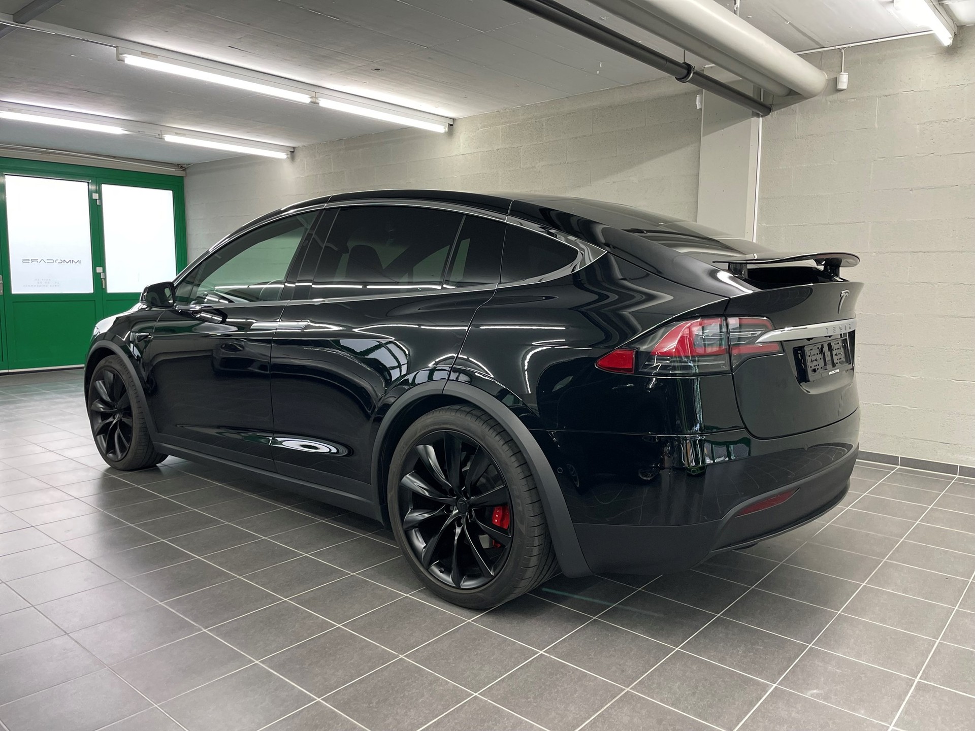 TESLA Model X Performance-image-4