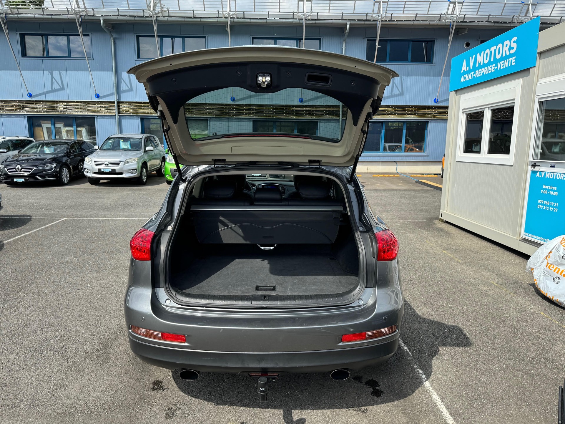 INFINITI QX50 3.0d GT Premium AWD Automatic-image-6