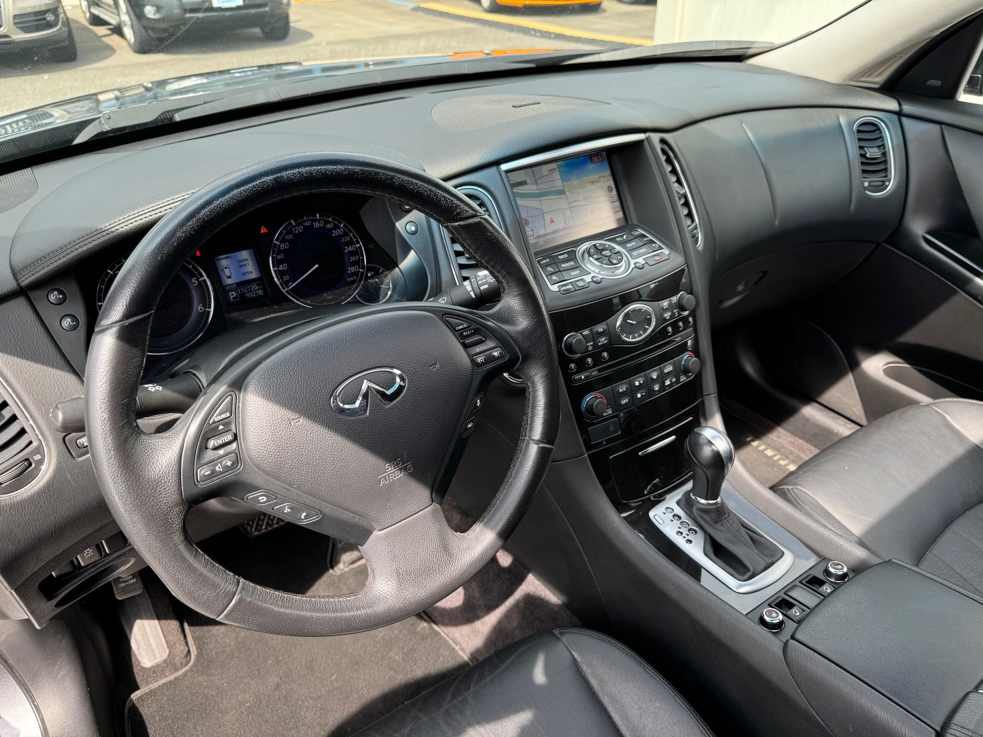 INFINITI QX50 3.0d GT Premium AWD Automatic-image-8