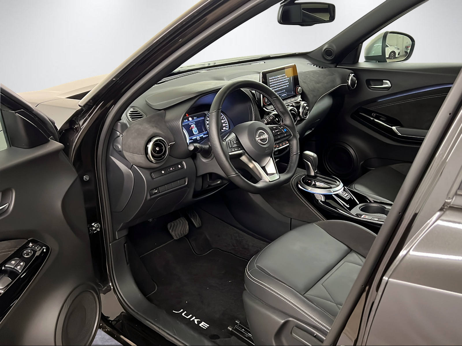 NISSAN Juke 1.6 Hybrid N-Design-image-13