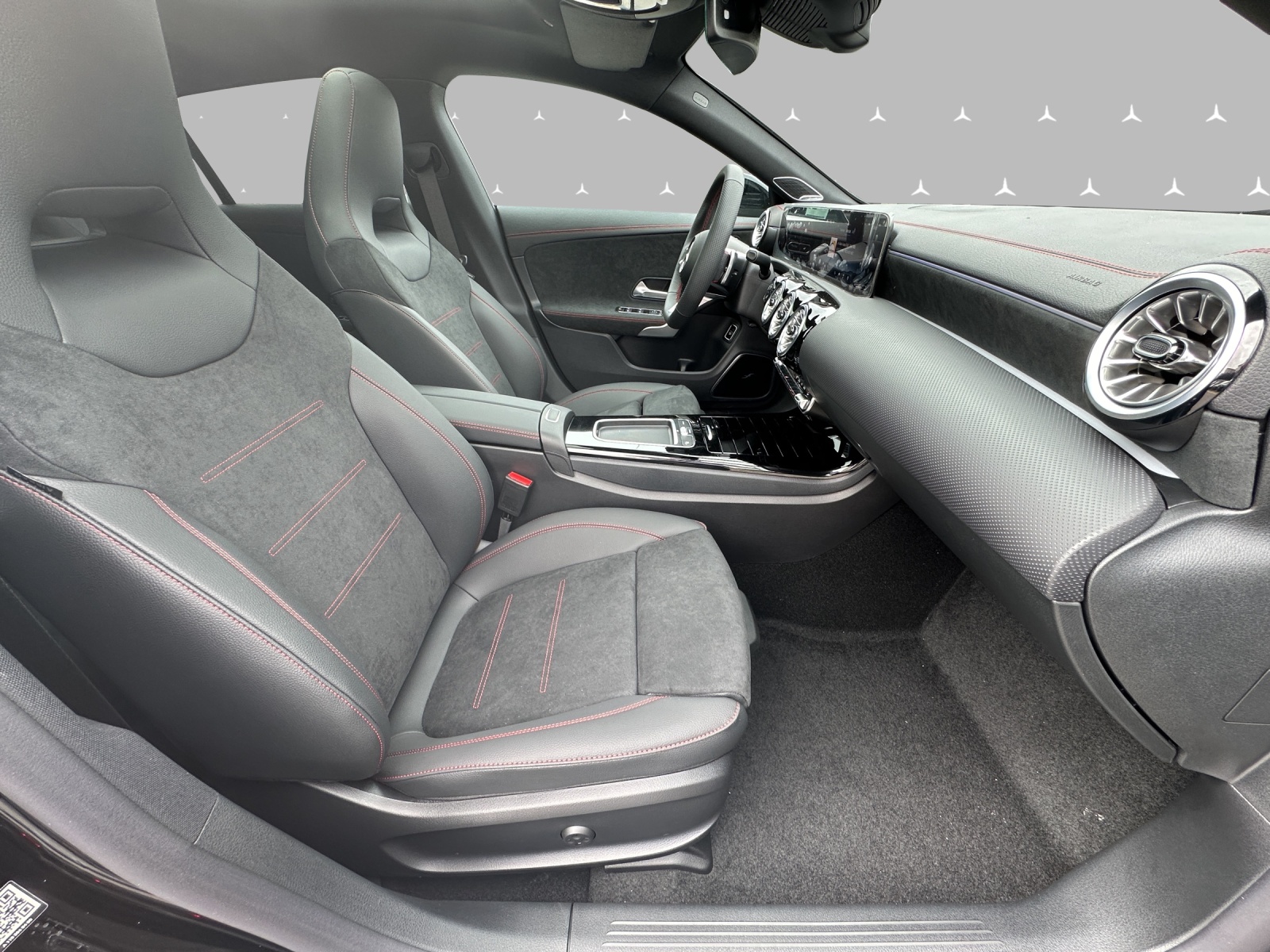 MERCEDES-BENZ CLA Shooting Brake 250 4Matic 8G-DCT-image-11