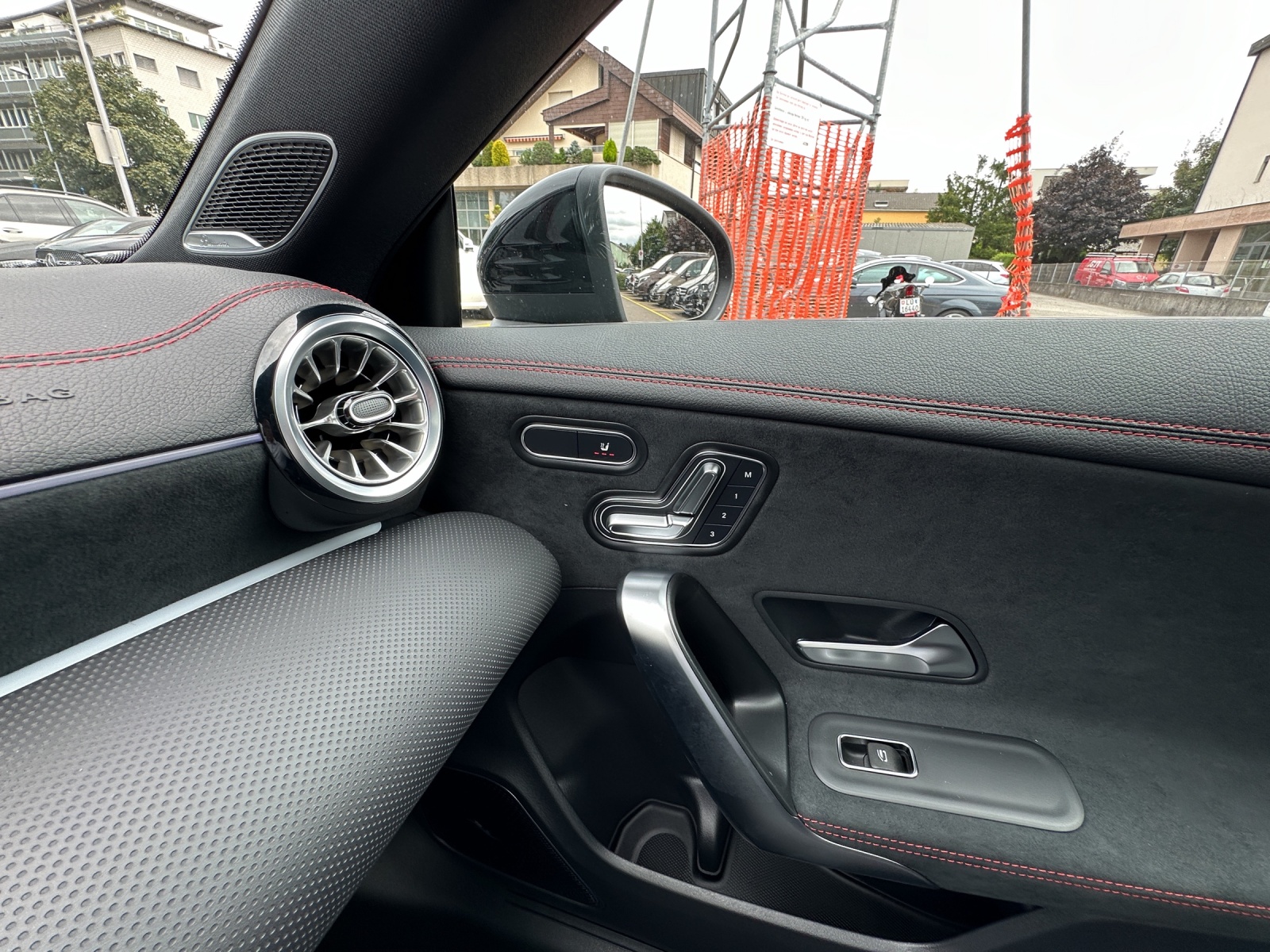 MERCEDES-BENZ CLA Shooting Brake 250 4Matic 8G-DCT-image-15
