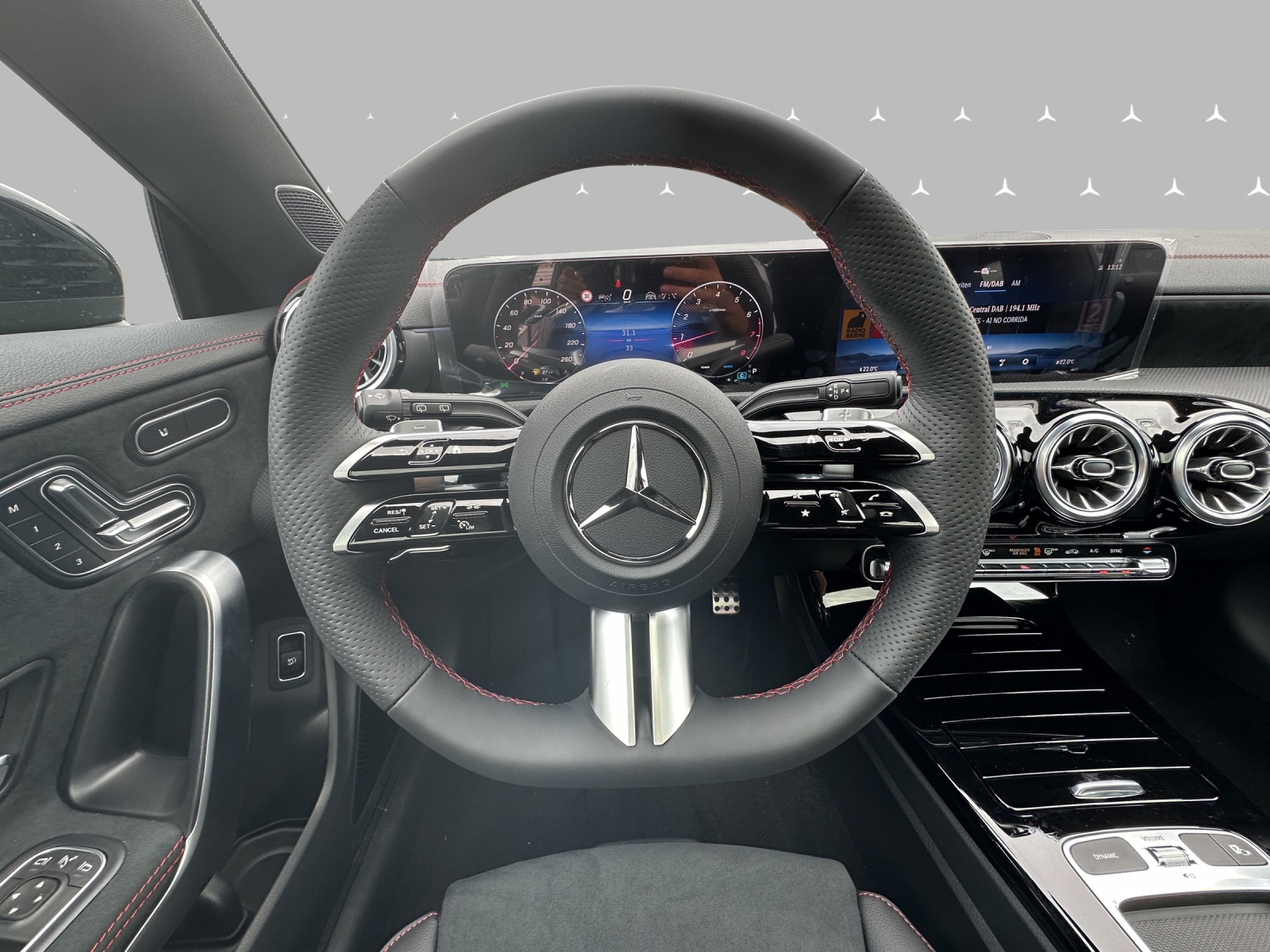 MERCEDES-BENZ CLA Shooting Brake 250 4Matic 8G-DCT-image-12