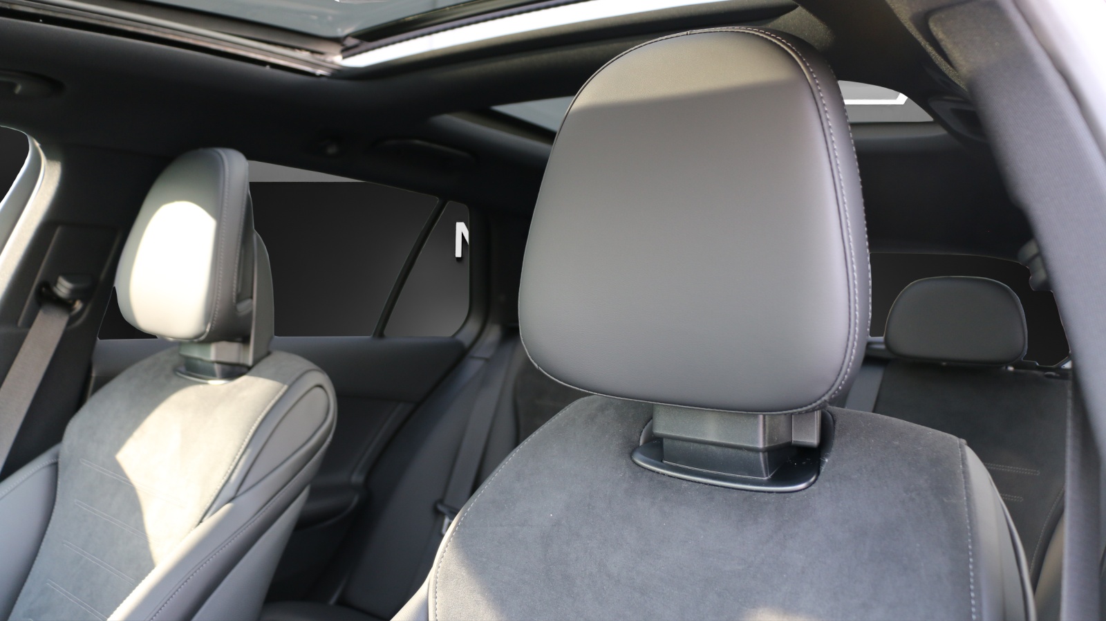 MERCEDES-BENZ C 300 T 4 Matic-image-8