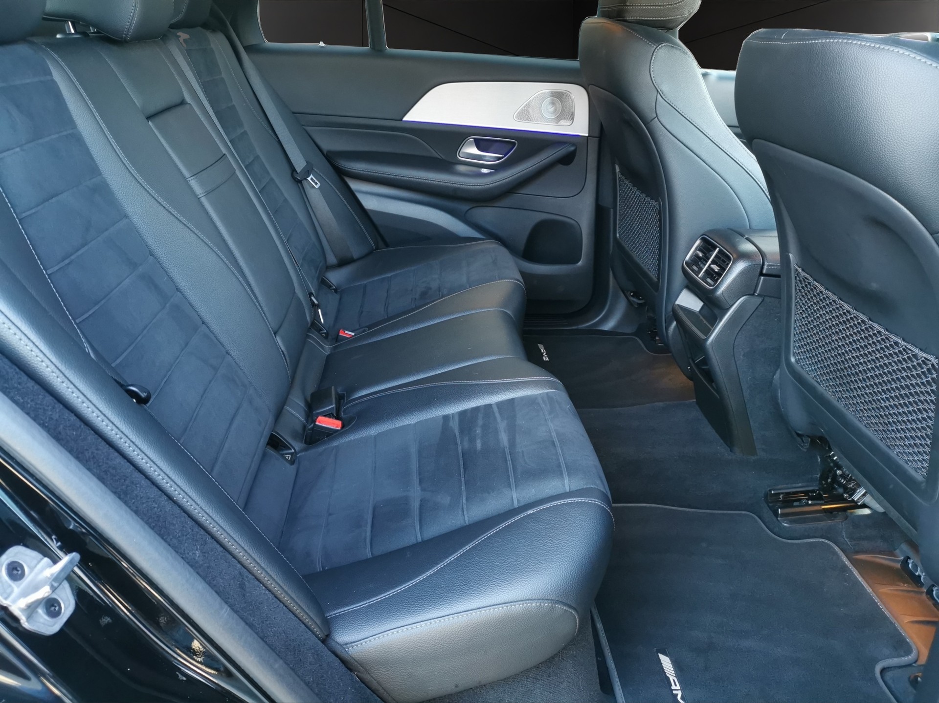 MERCEDES-BENZ GLE 400 d 4Matic AMG Line 9G-Tronic-image-15